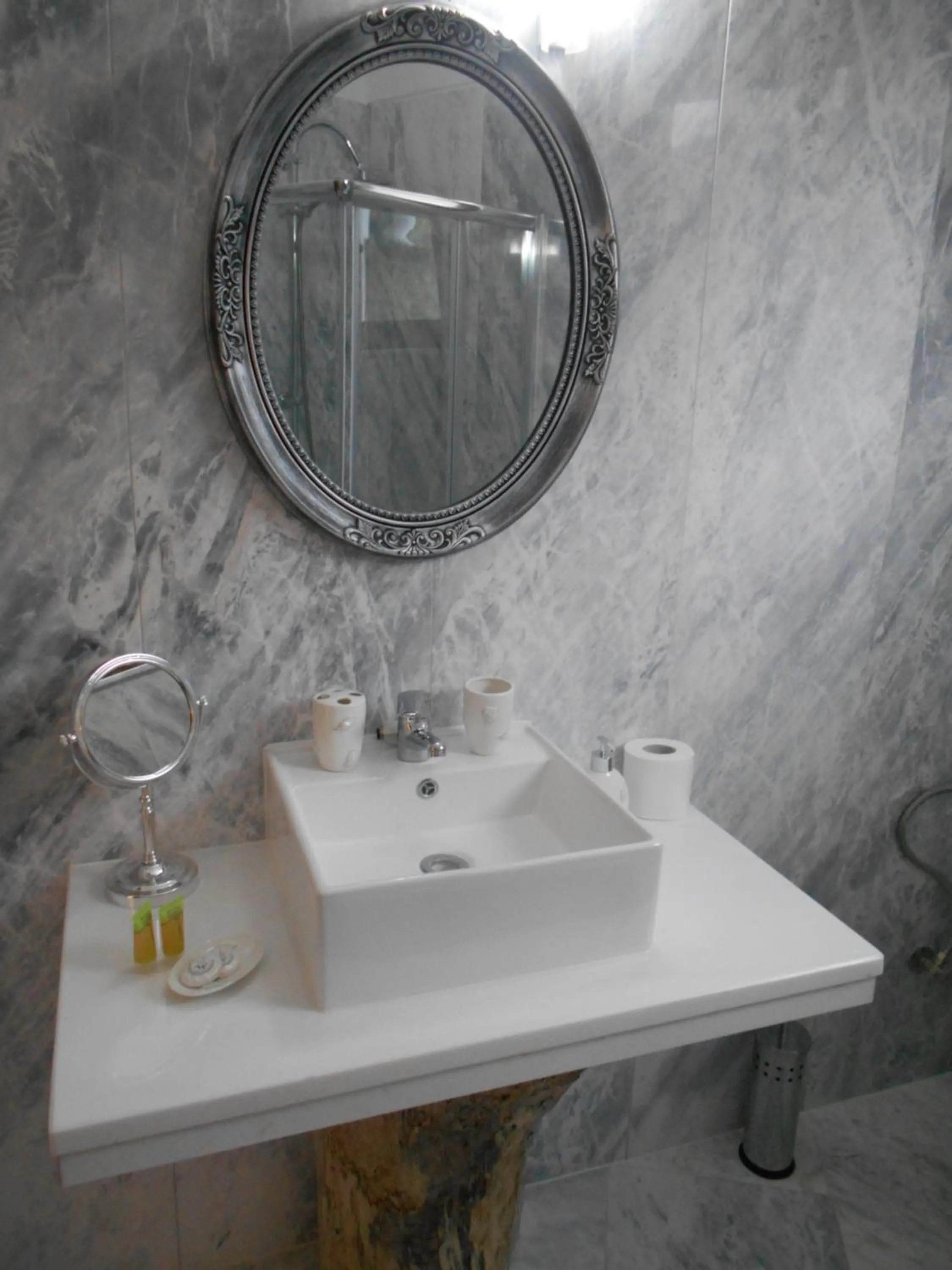 Bathroom in Kinira Beach Hotel