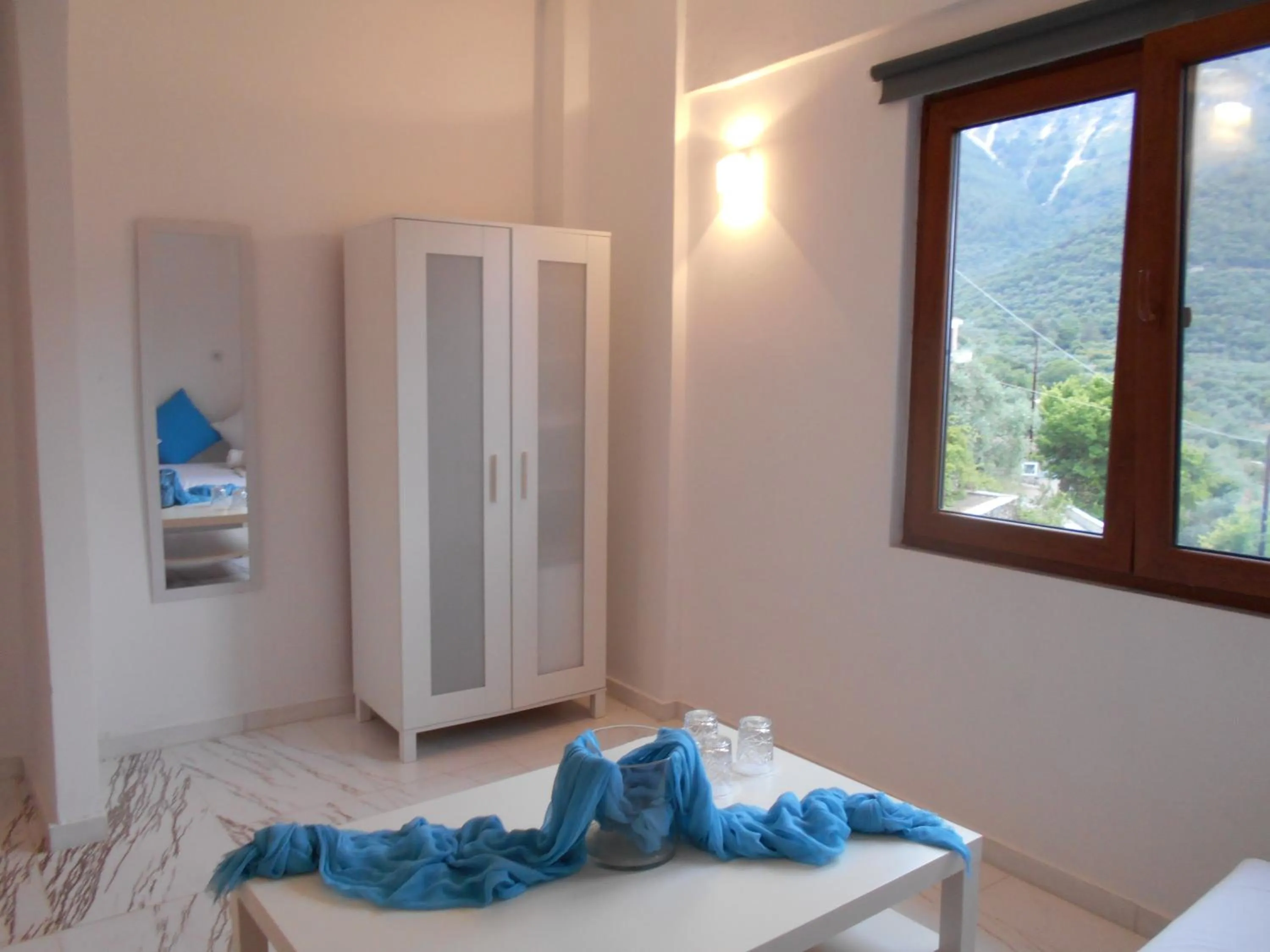 Bed in Kinira Beach Hotel