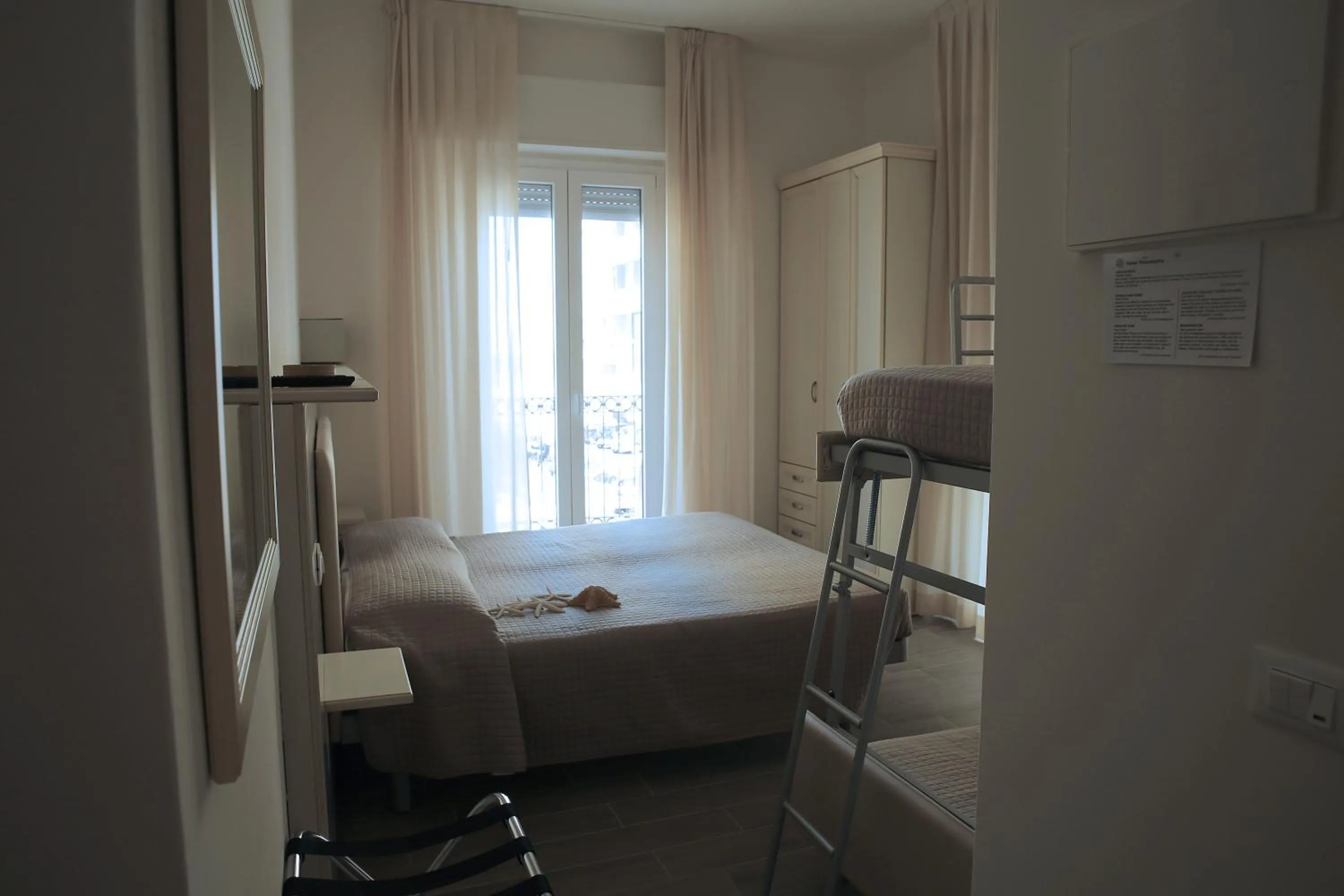 Standard Apartment in Hotel Philadelphia