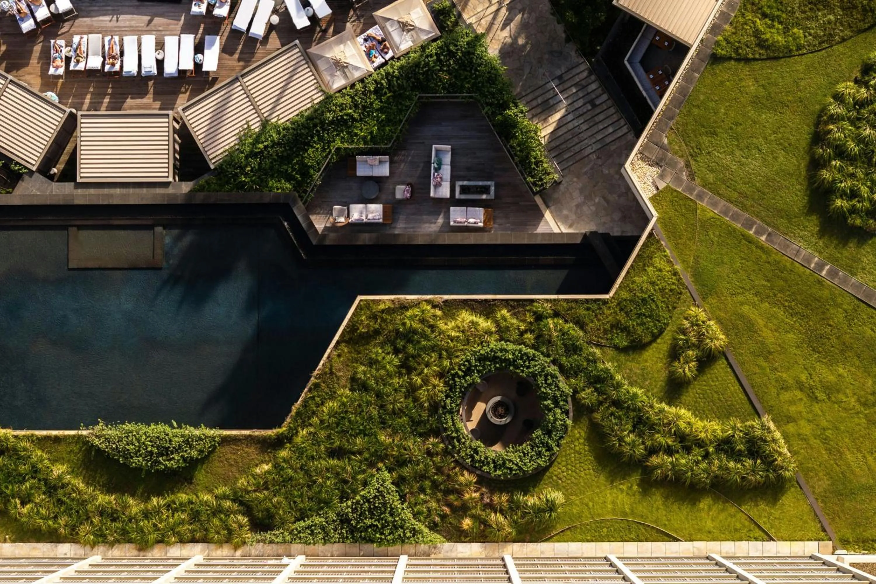 Swimming pool in The Ritz-Carlton O'ahu, Turtle Bay