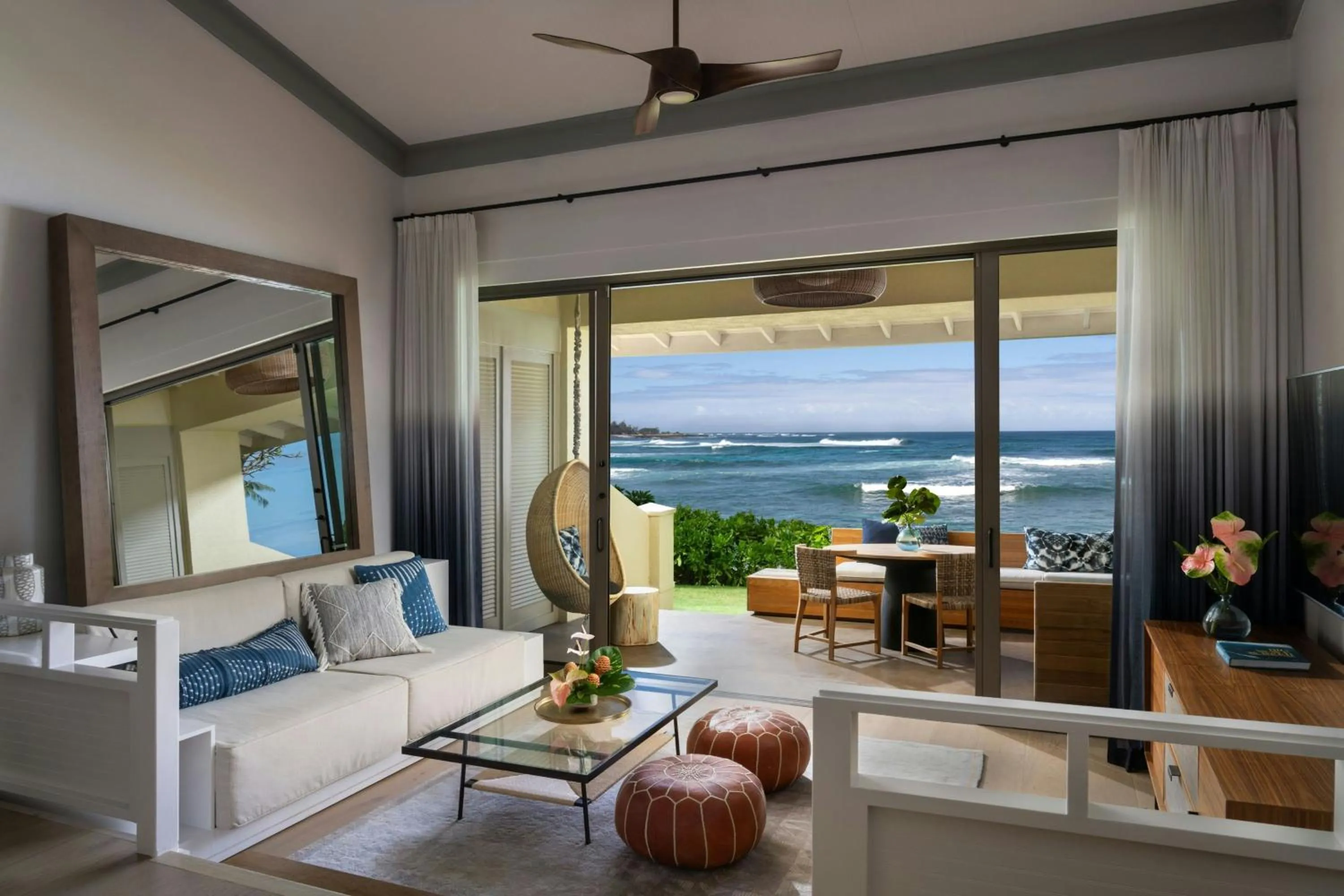 Living room in The Ritz-Carlton O'ahu, Turtle Bay