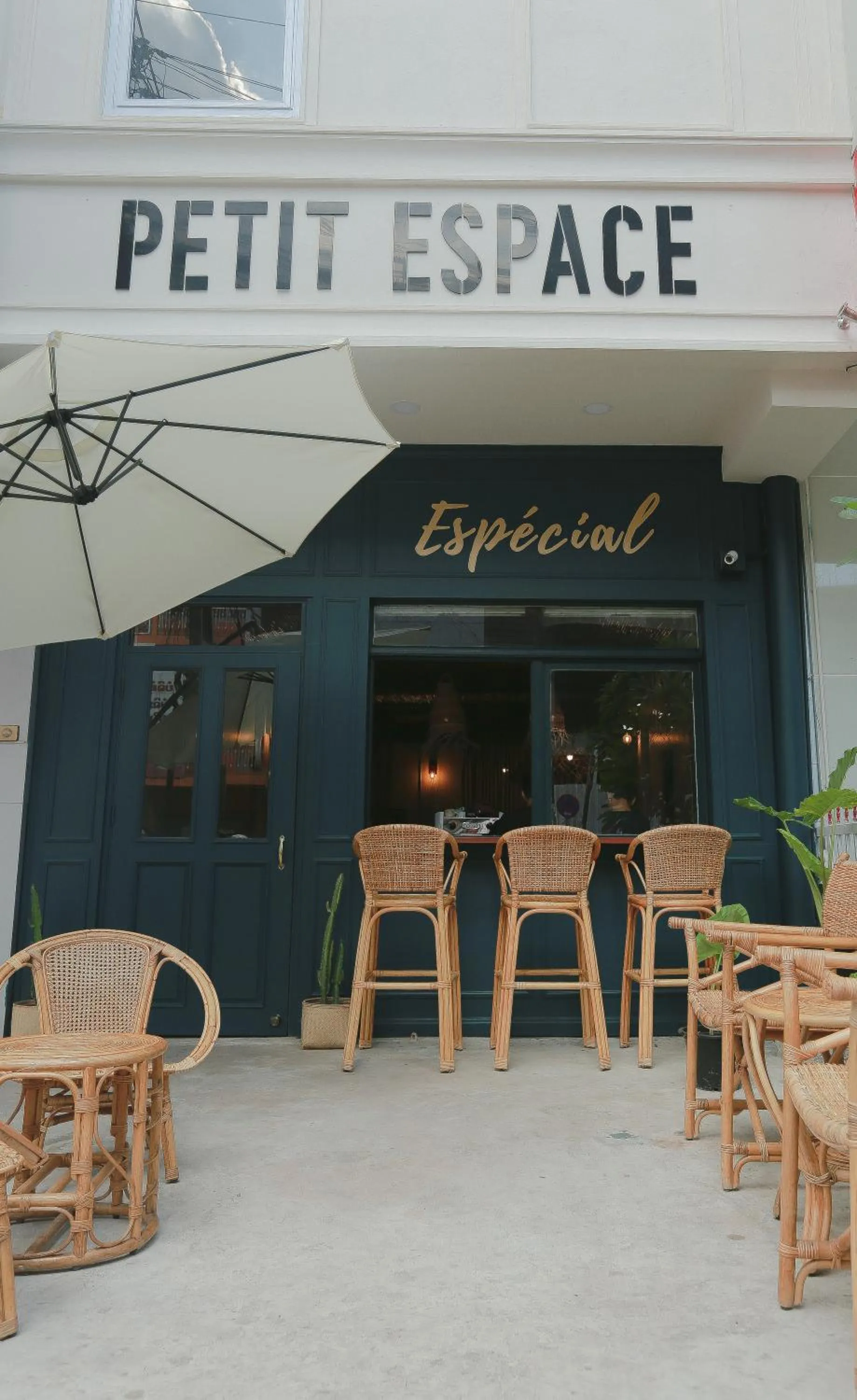 Petit Espace Boutique Hostel