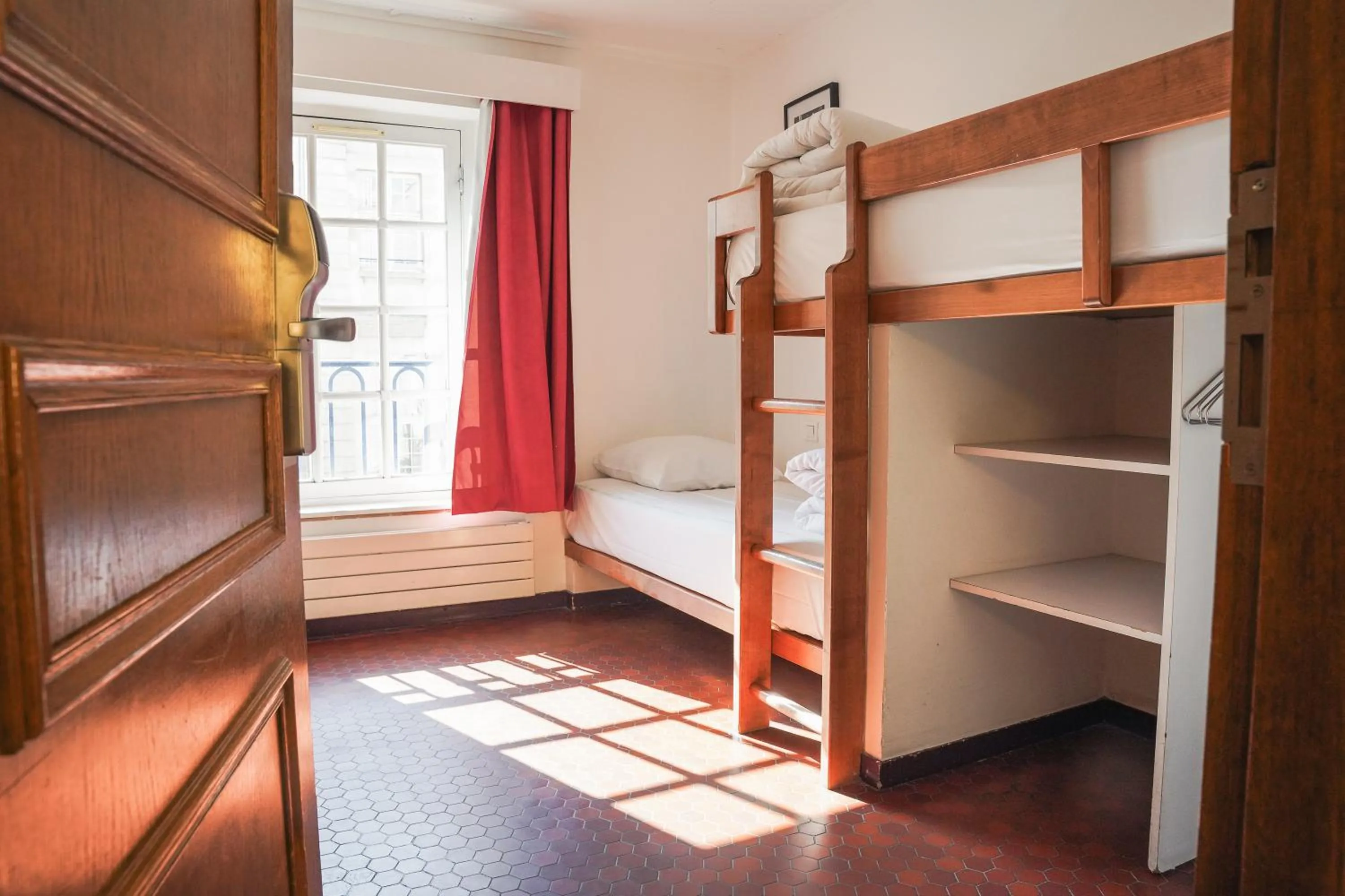 Property building, Bed in MIJE MARAIS Hostel