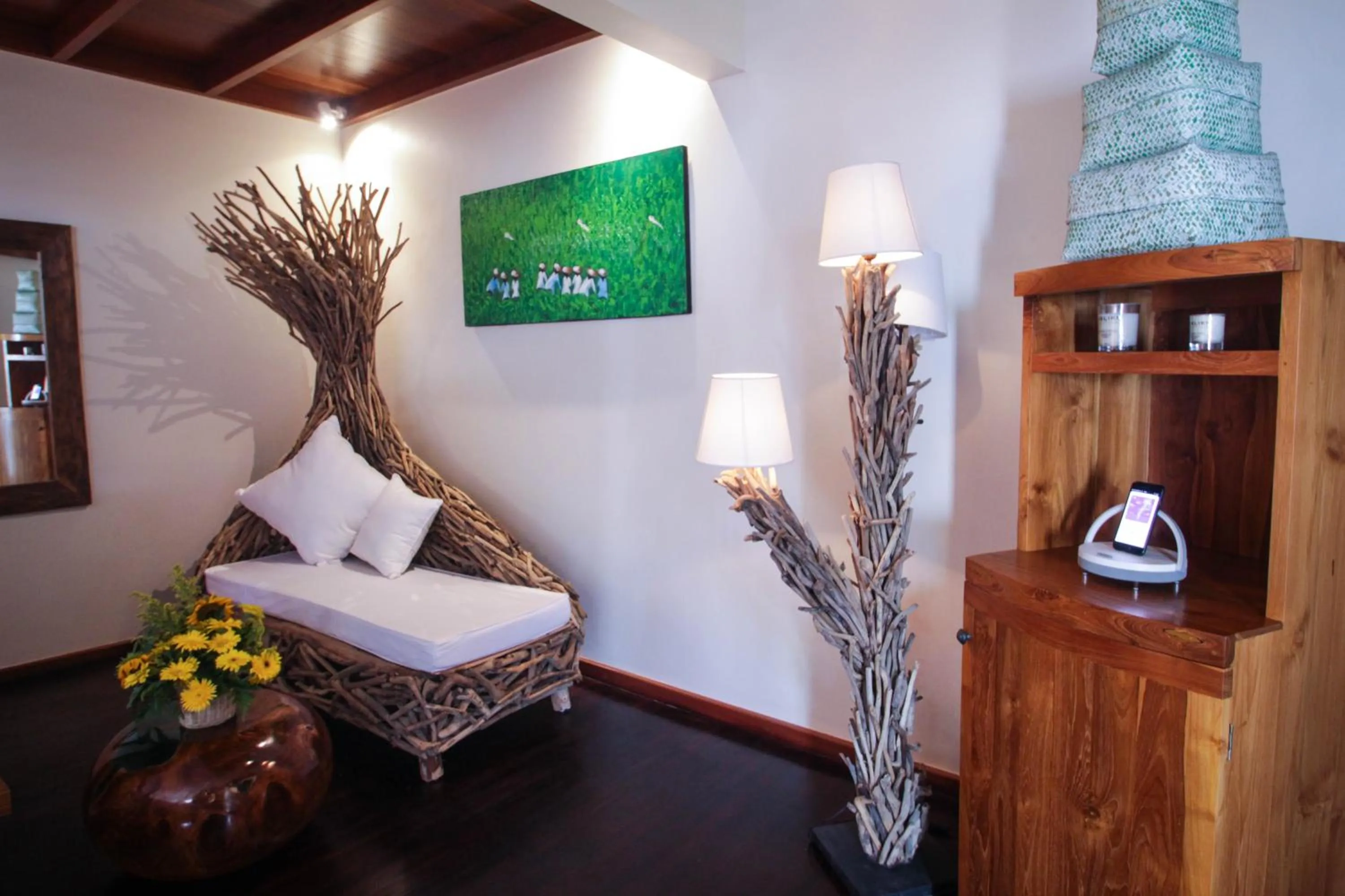 Living room in Keliki Luxury Lodge