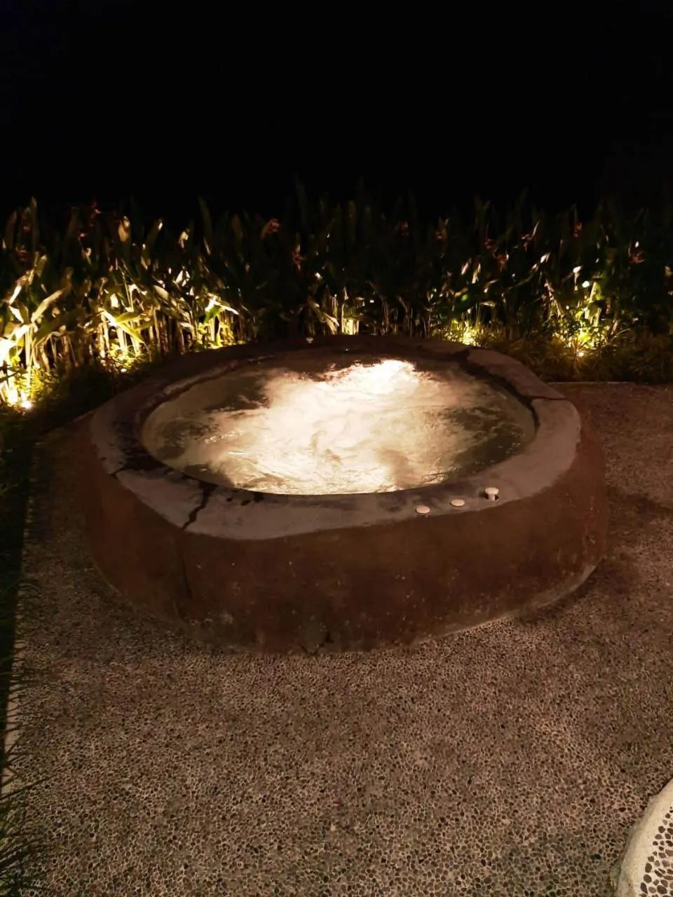 Hot Tub in Keliki Luxury Lodge