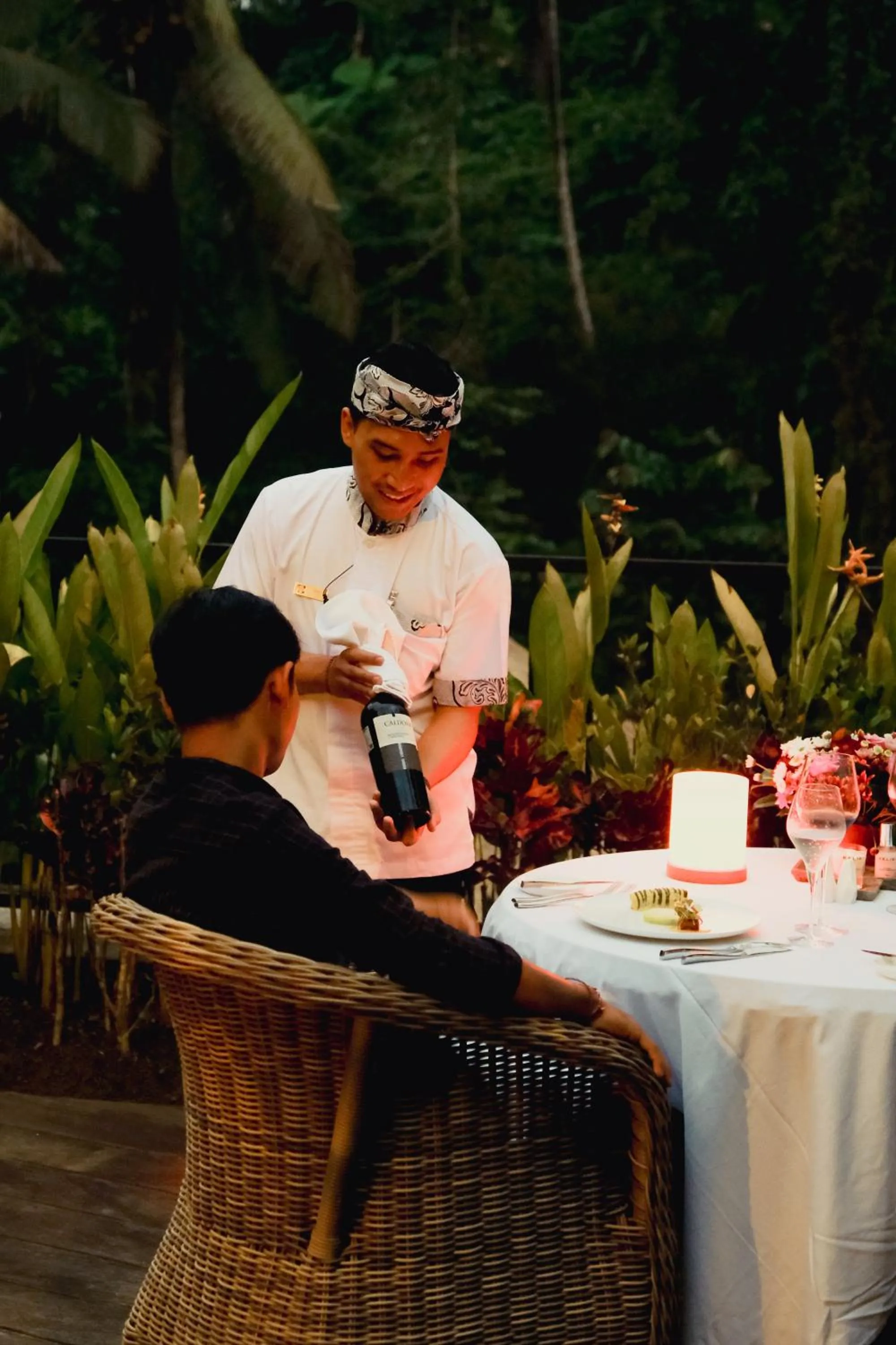 Dinner in Keliki Luxury Lodge