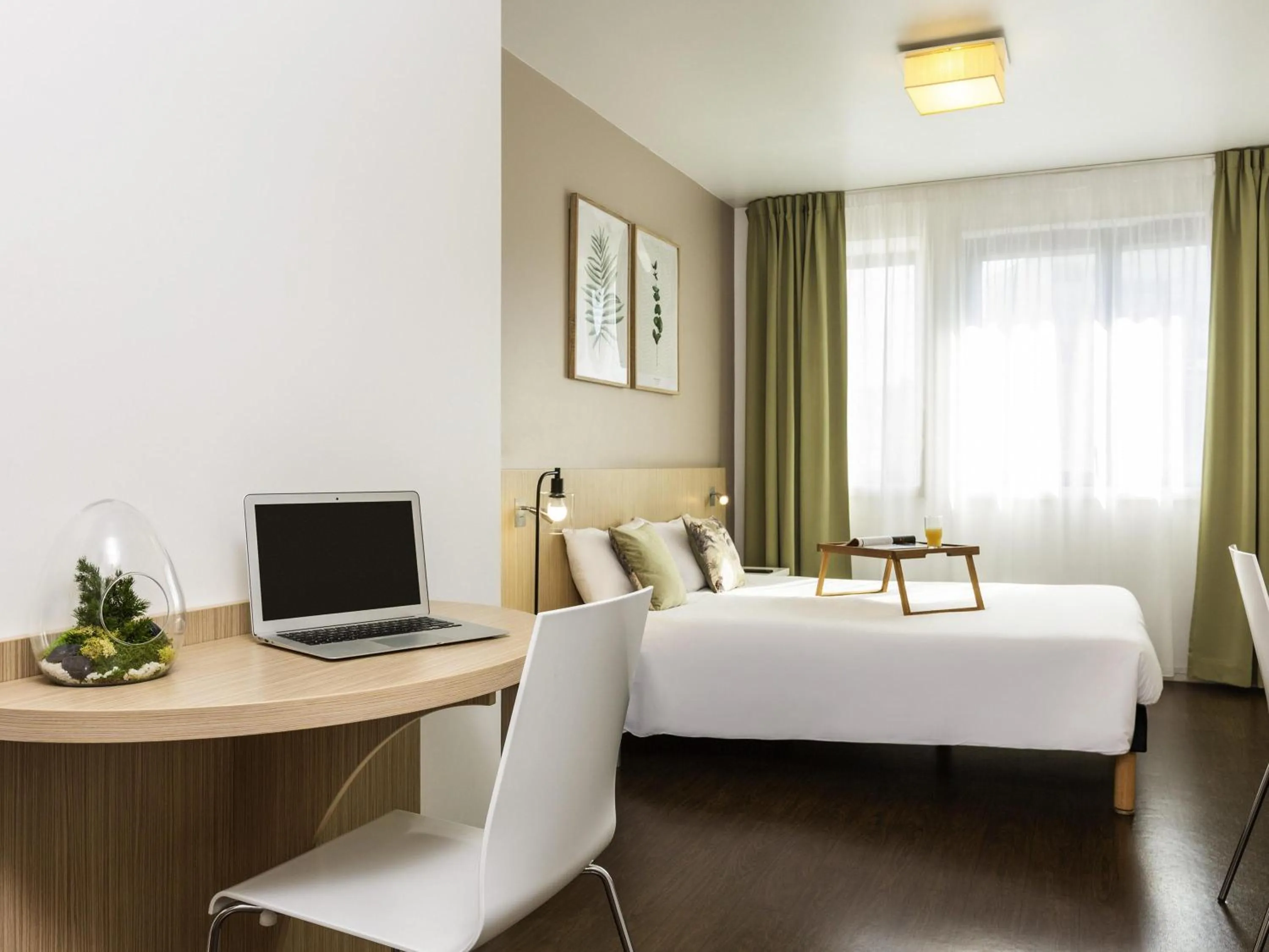 Bedroom, Bed in Aparthotel Adagio Access Paris Reuilly