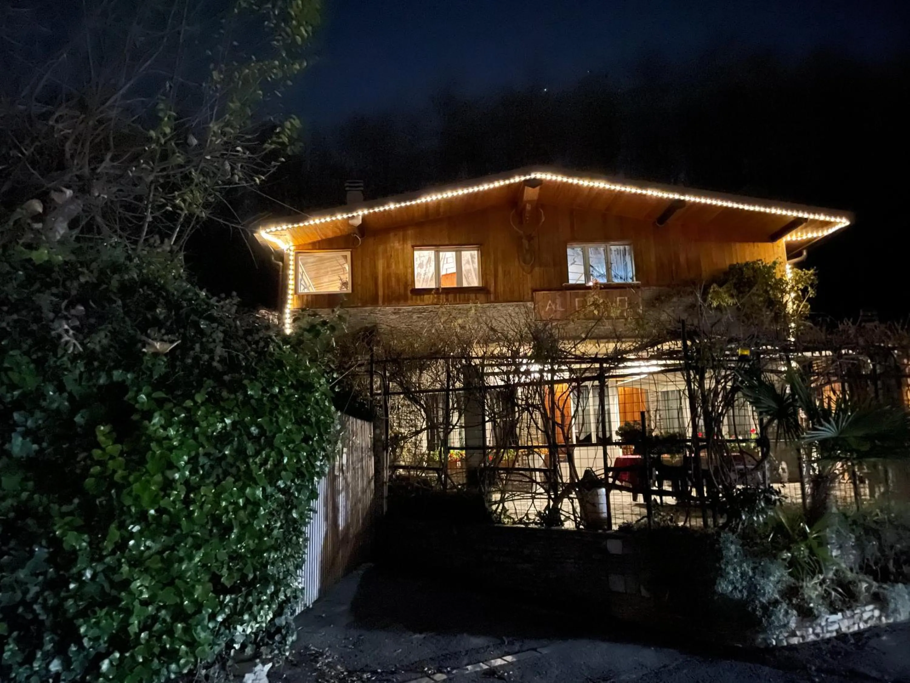 Property building in Al cervo tra i laghi