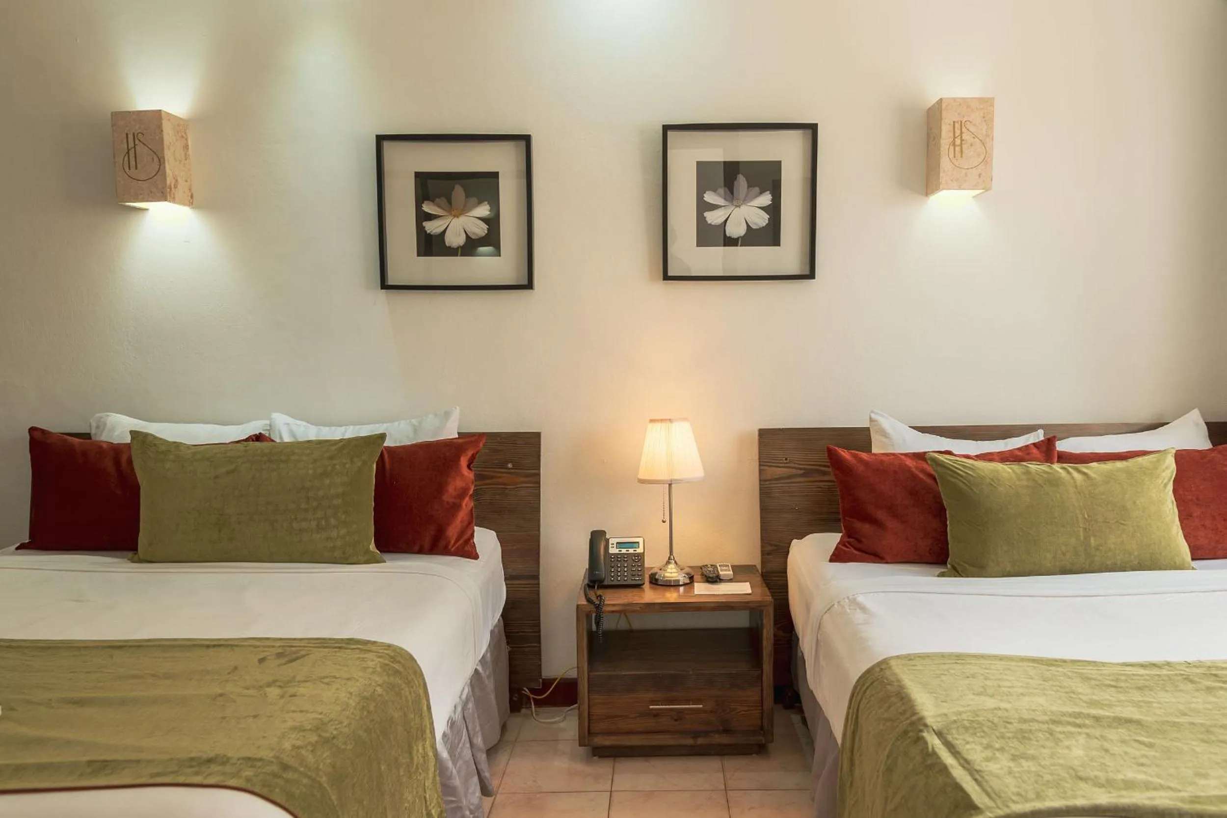 Property building, Bed in Hotel Silvestre