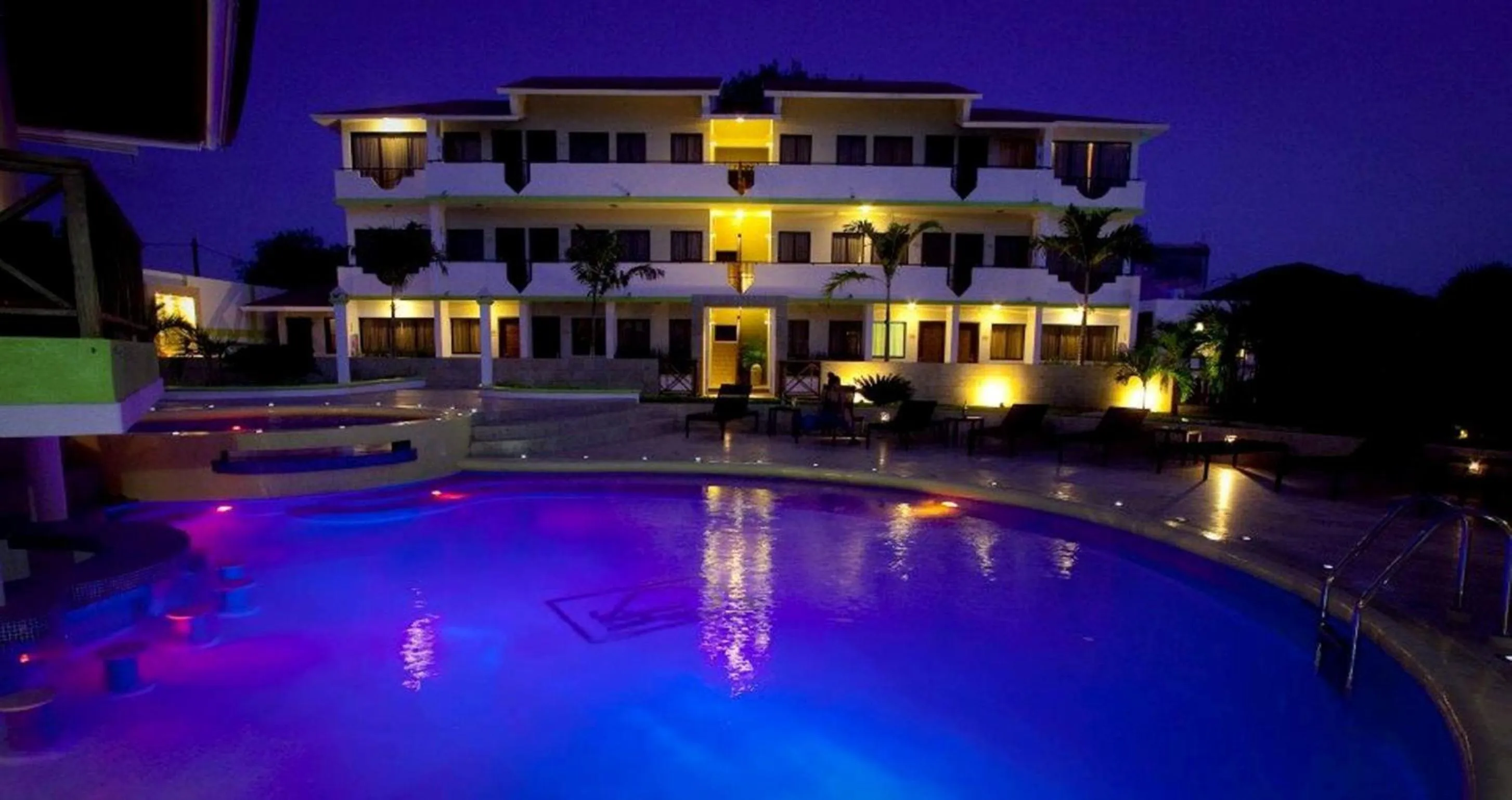 Property building in Hotel Silvestre