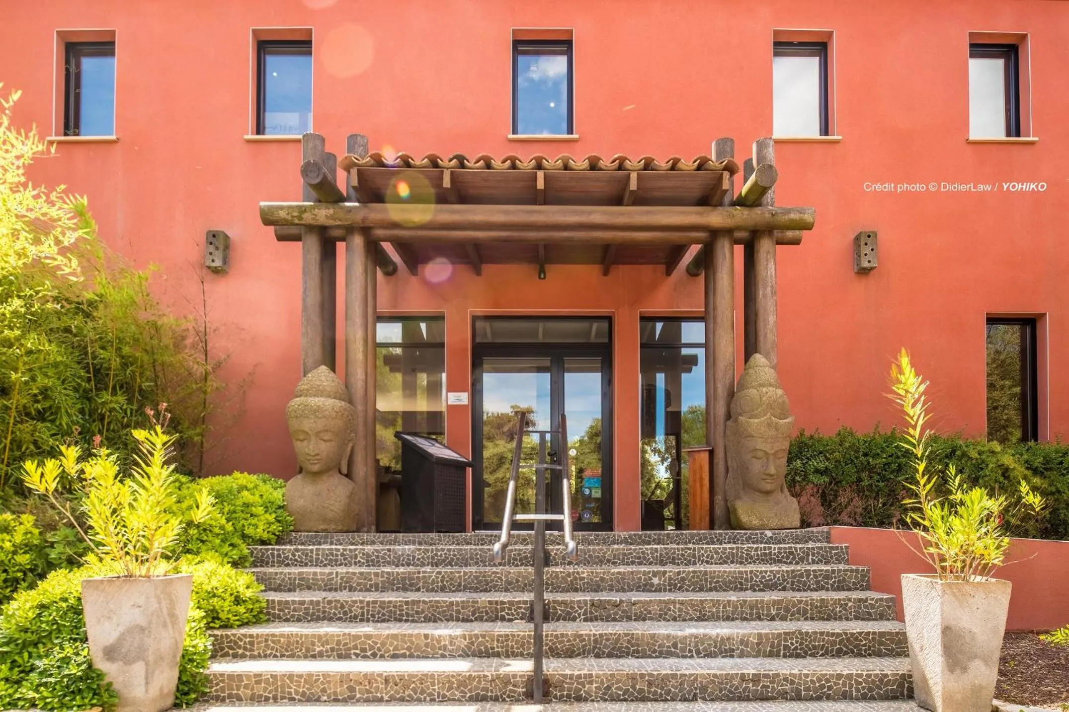 Facade/entrance in Hotel restaurant Spa Disini Montpellier Est, The Originals Relais