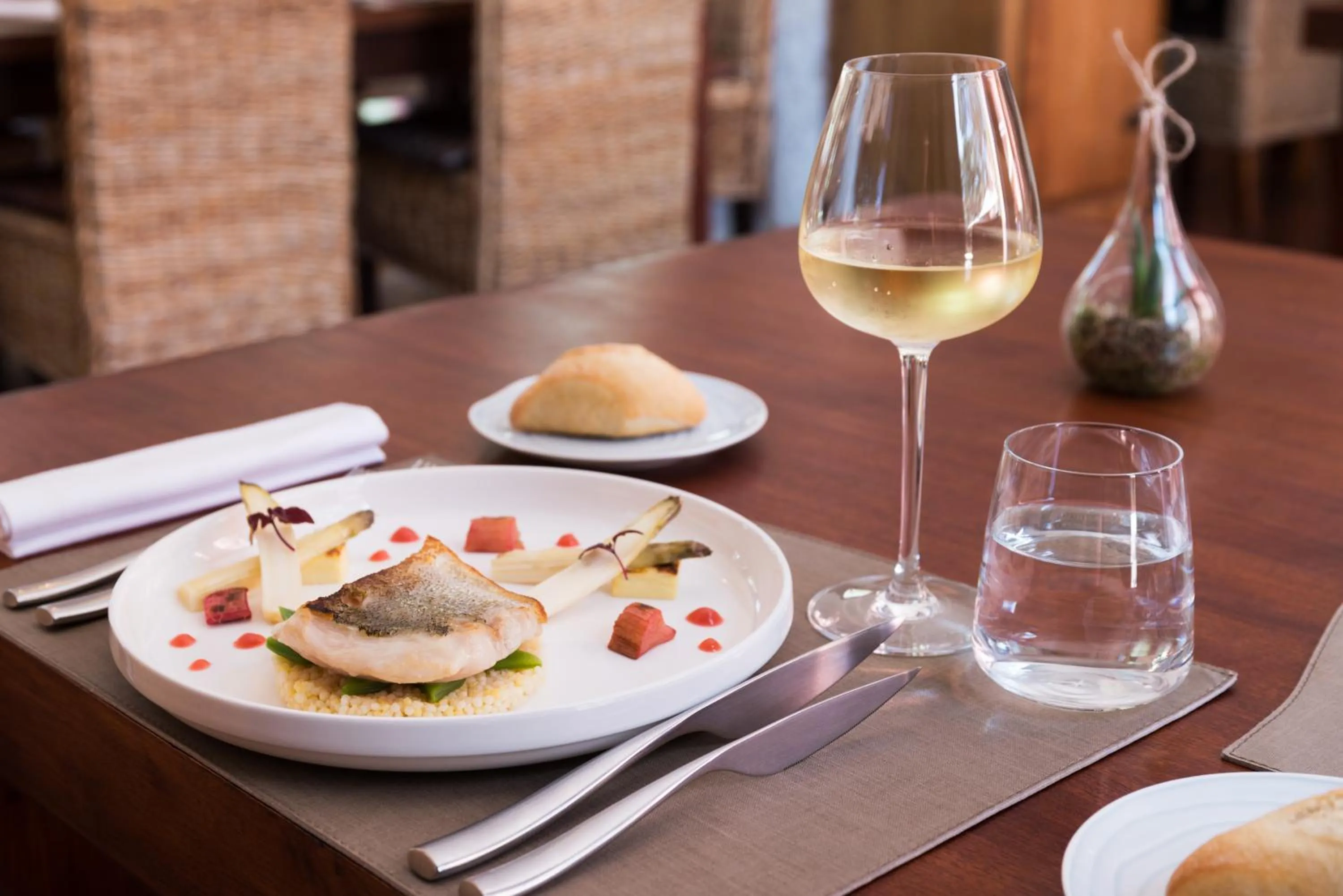 Food and drinks in Hotel restaurant Spa Disini Montpellier Est, The Originals Relais