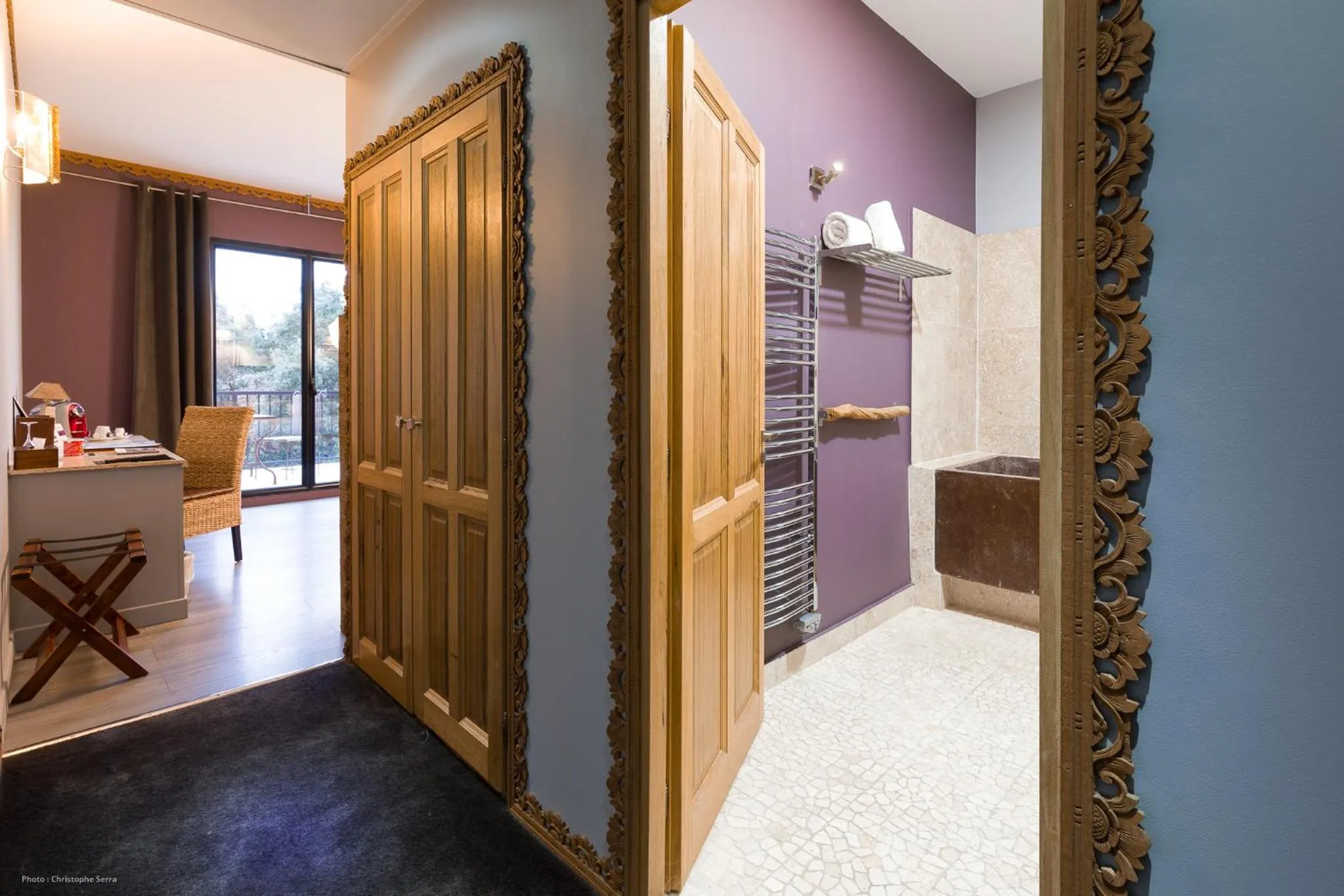 wardrobe in Hotel restaurant Spa Disini Montpellier Est, The Originals Relais