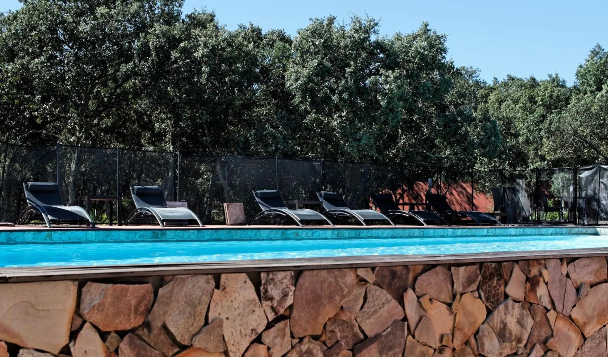 Pool view in Hotel restaurant Spa Disini Montpellier Est, The Originals Relais