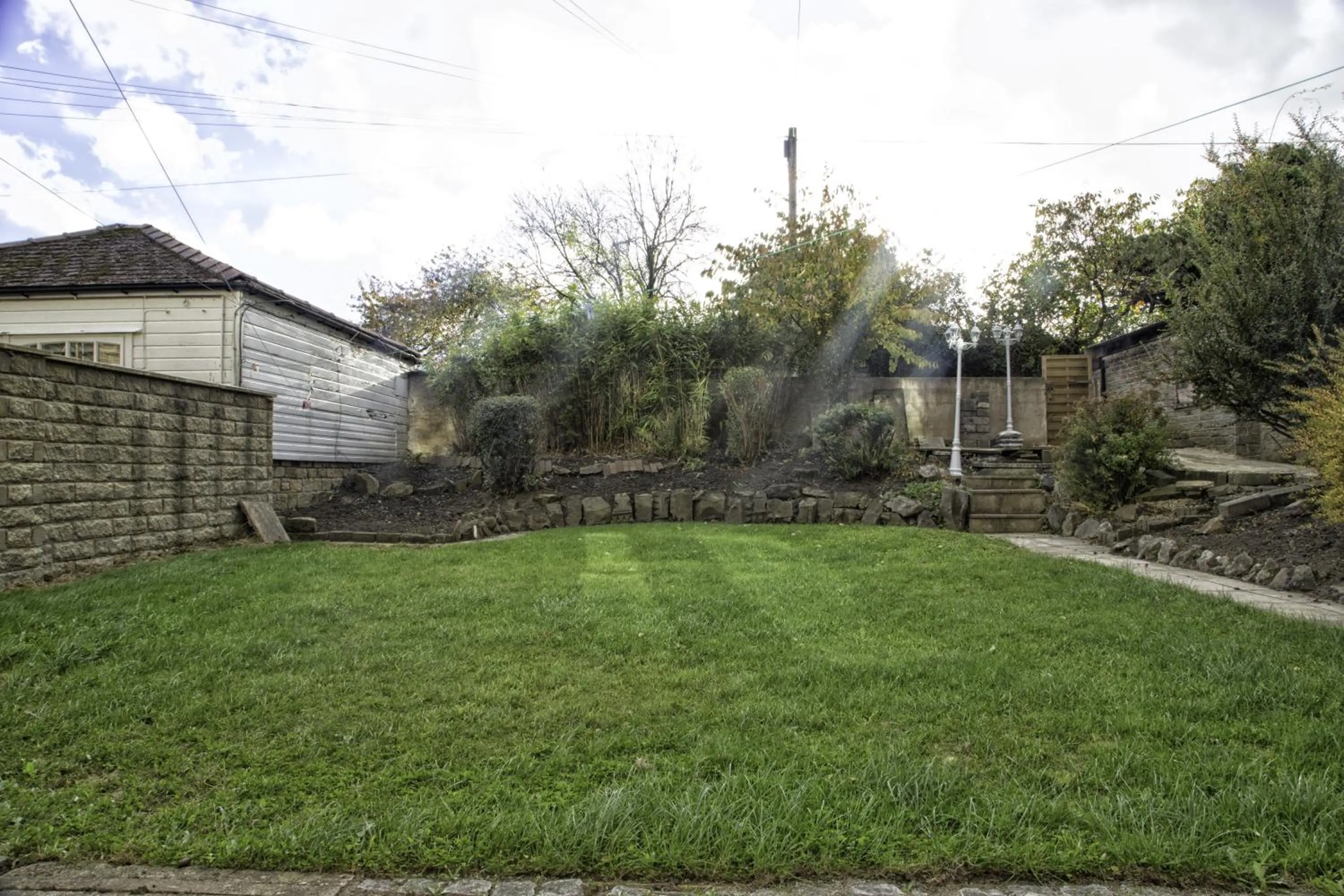 Garden in Ashfield Hotel