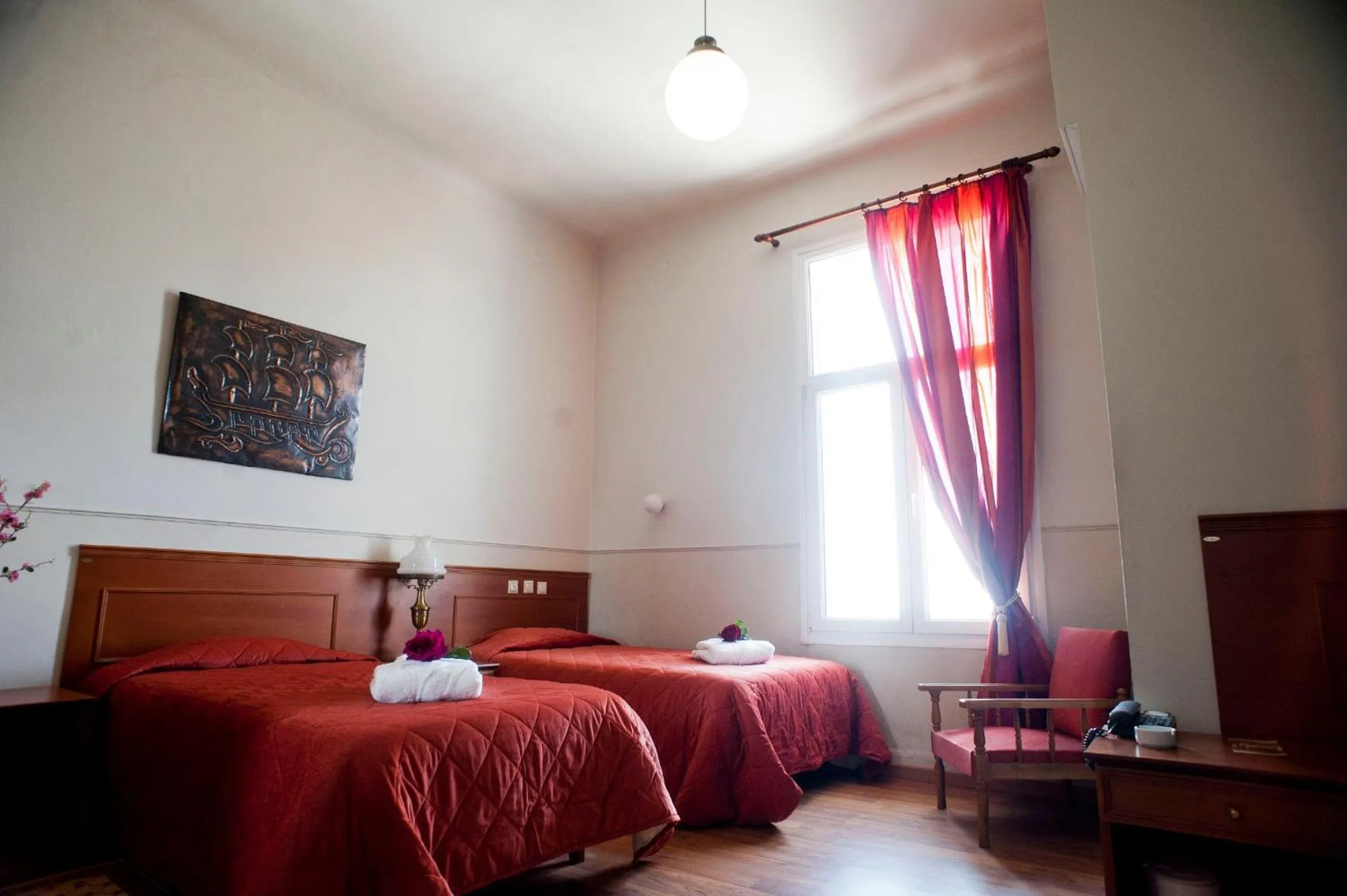 Bed in Hotel Acropolis