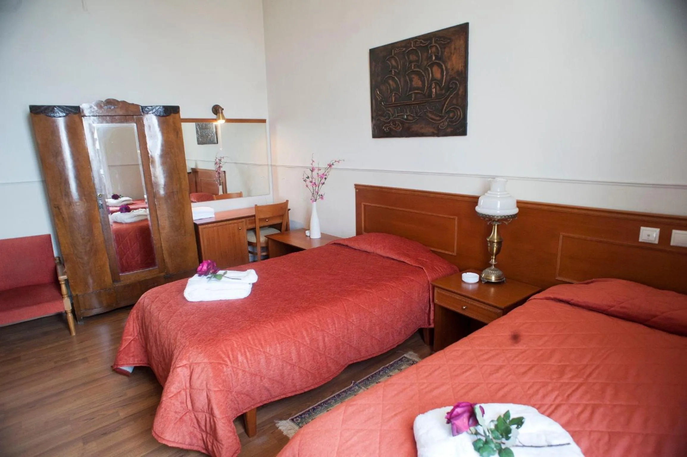 Bed in Hotel Acropolis