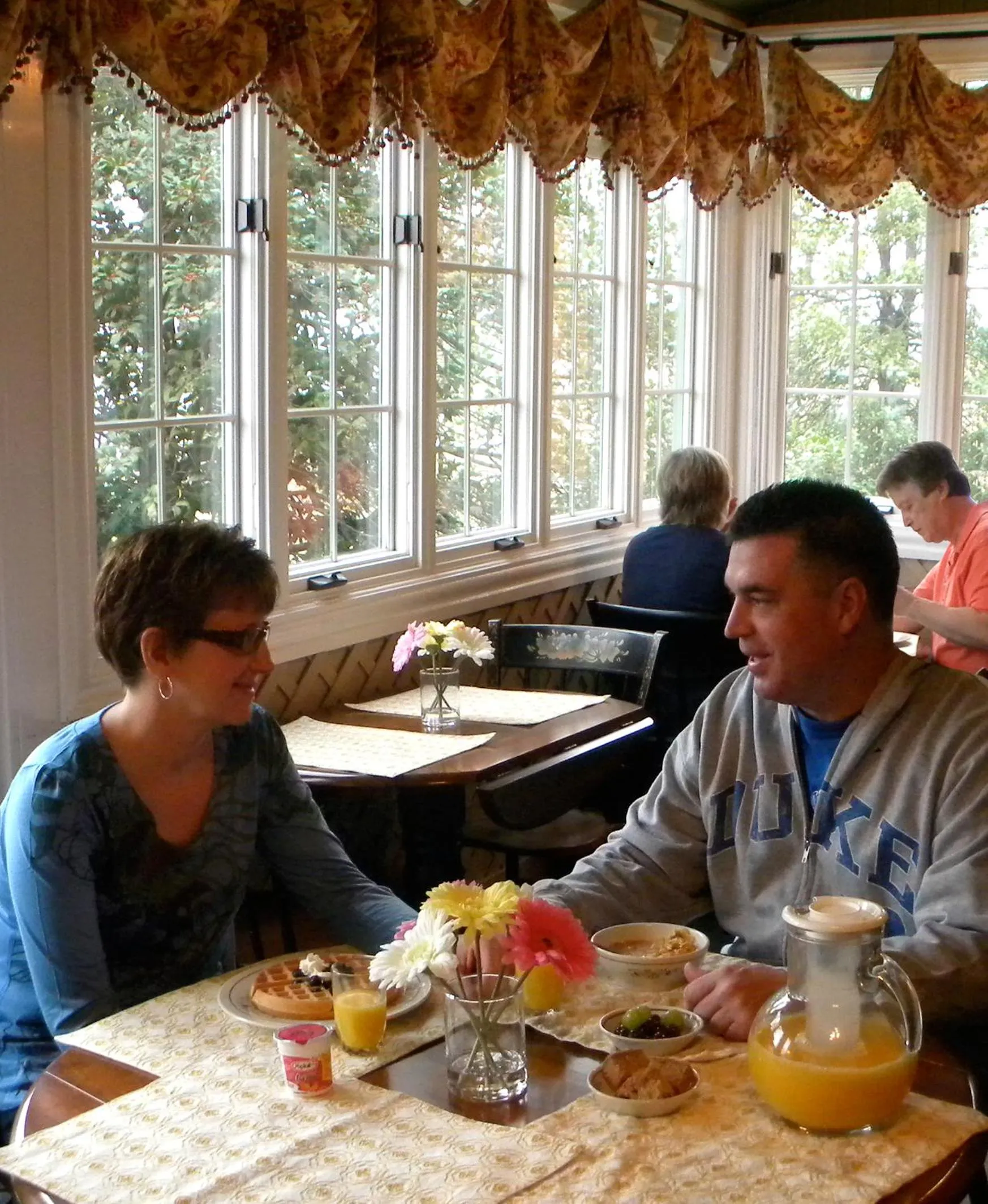 Day in Bird-in-Hand Village Inn & Suites