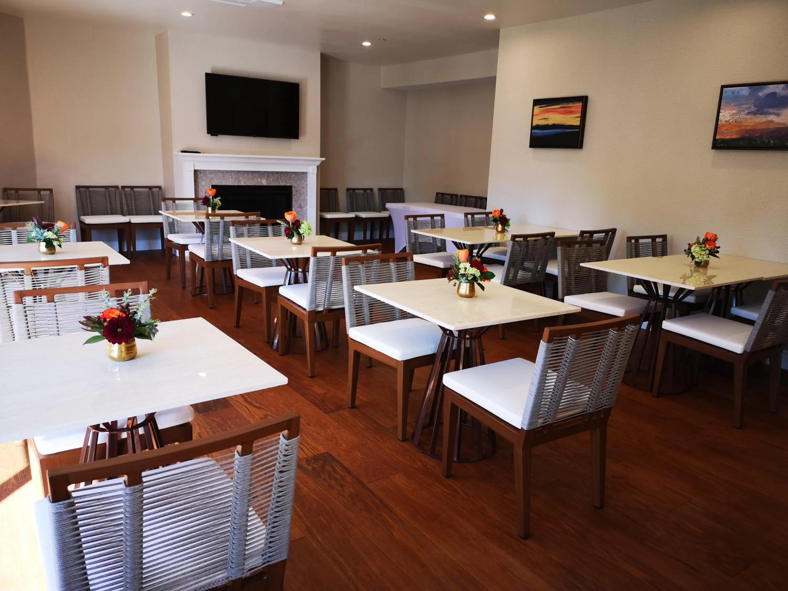 Restaurant/places to eat in Zane Grey Pueblo Hotel