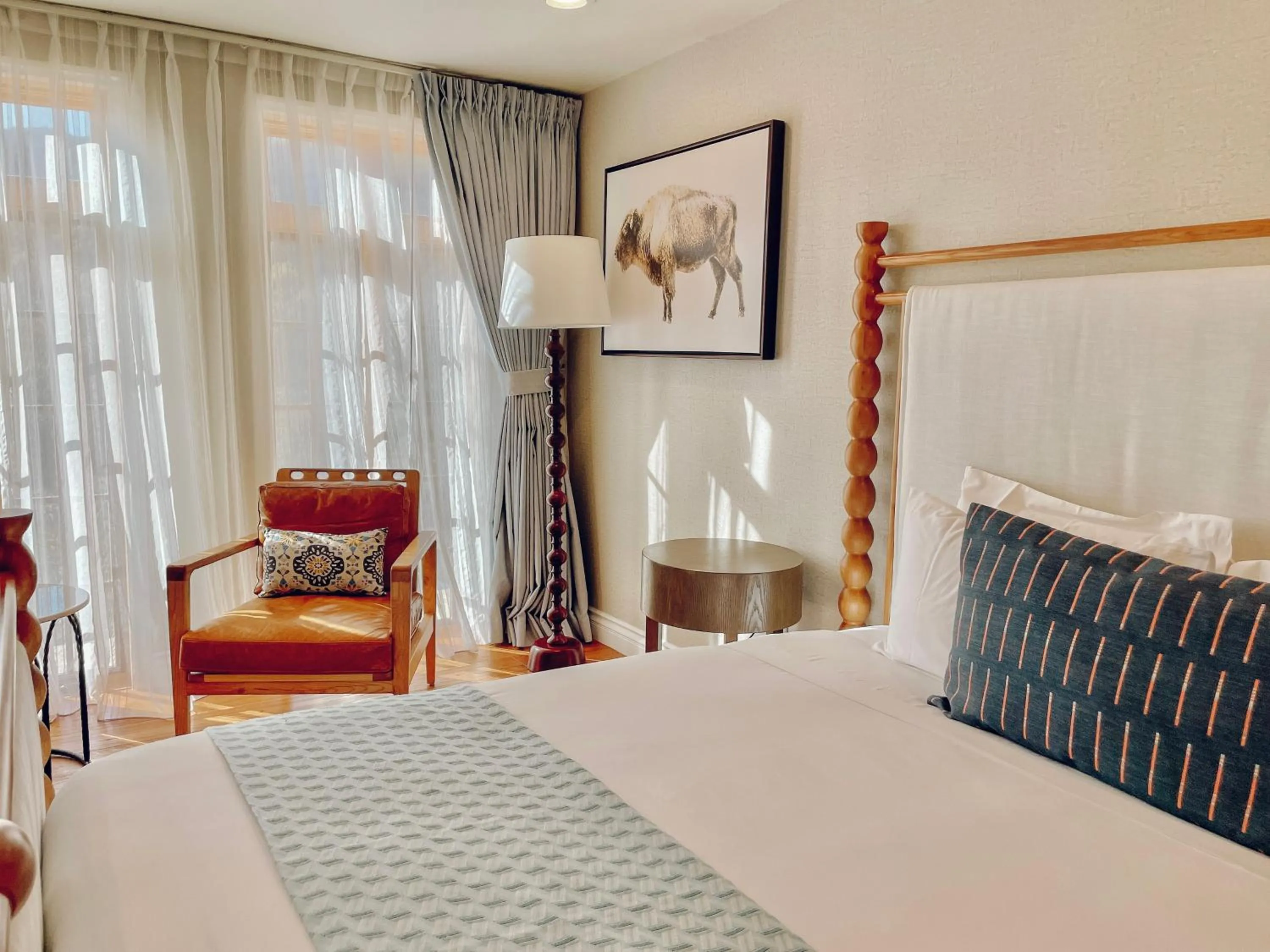 Mountain view, Bed in Zane Grey Pueblo Hotel