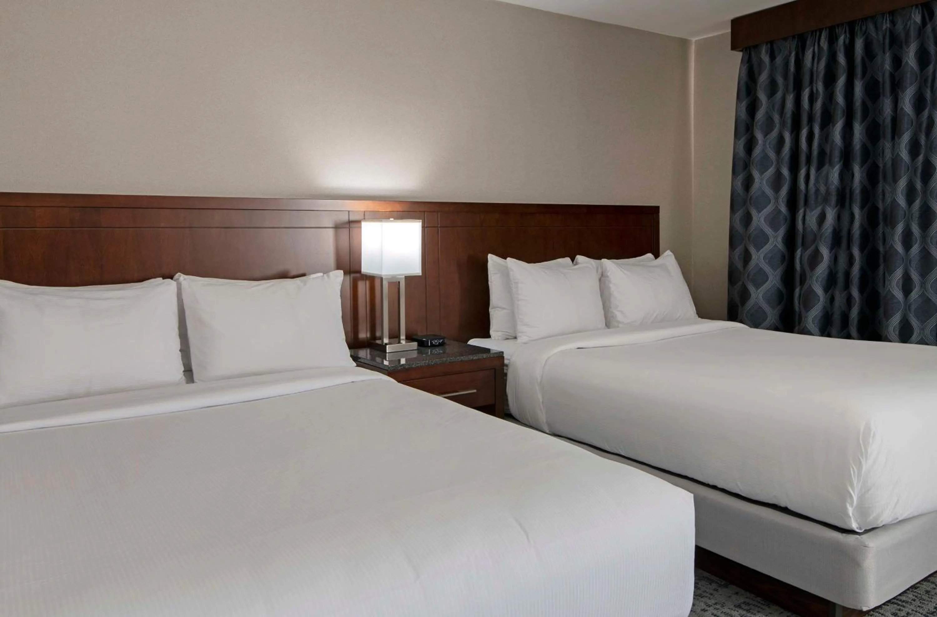 Bed in DoubleTree by Hilton - Kamloops