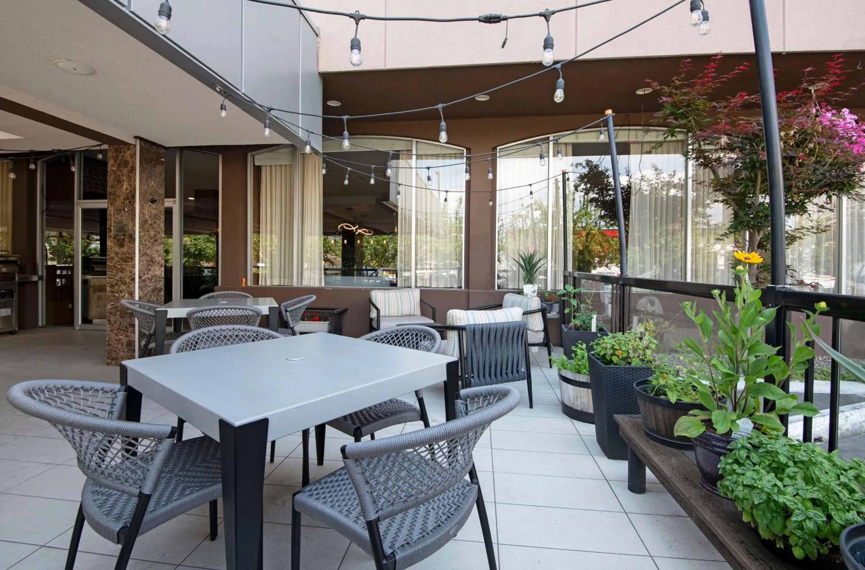 Patio in DoubleTree by Hilton - Kamloops