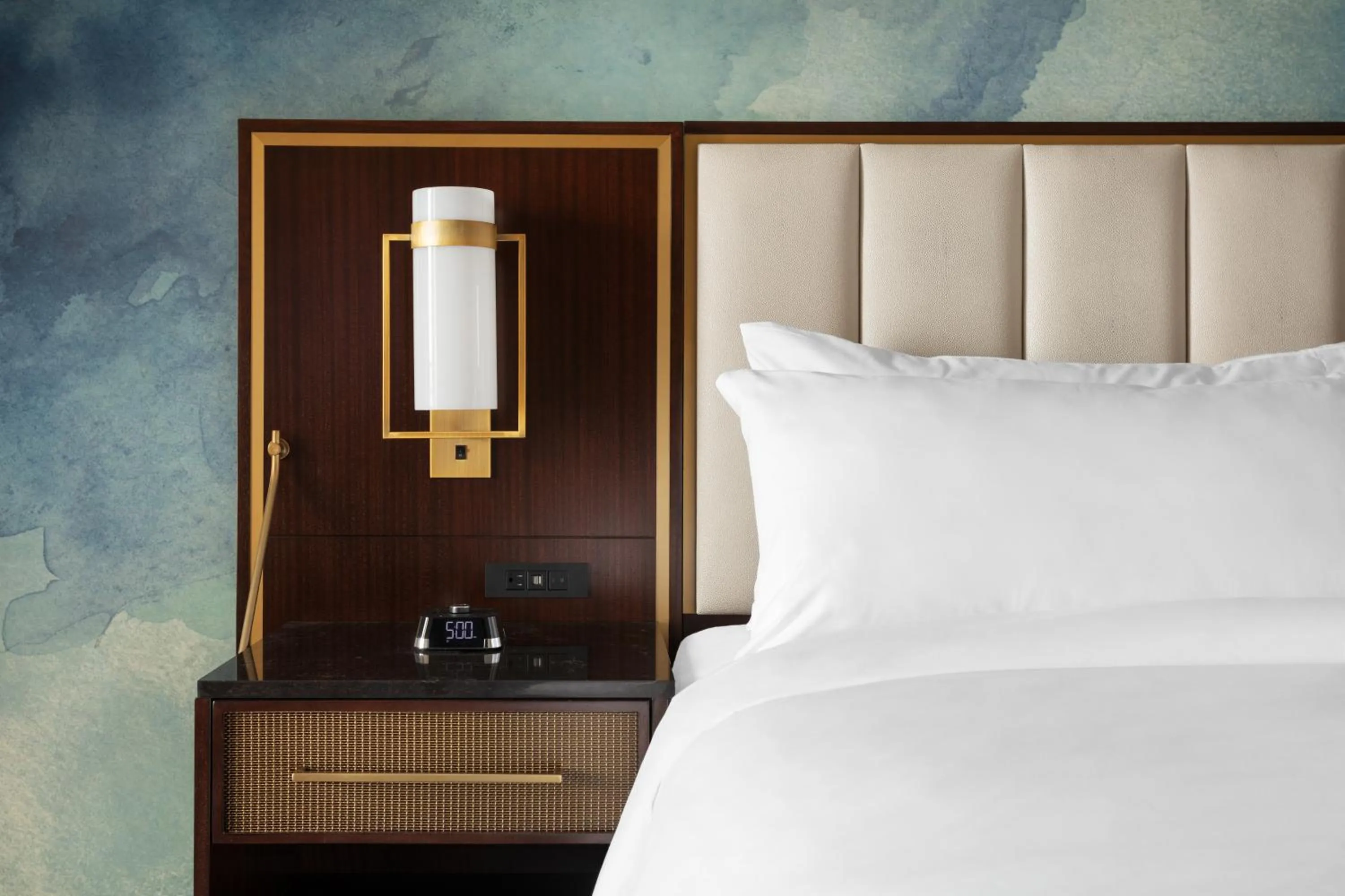 Bed in Gaylord National Resort & Convention Center