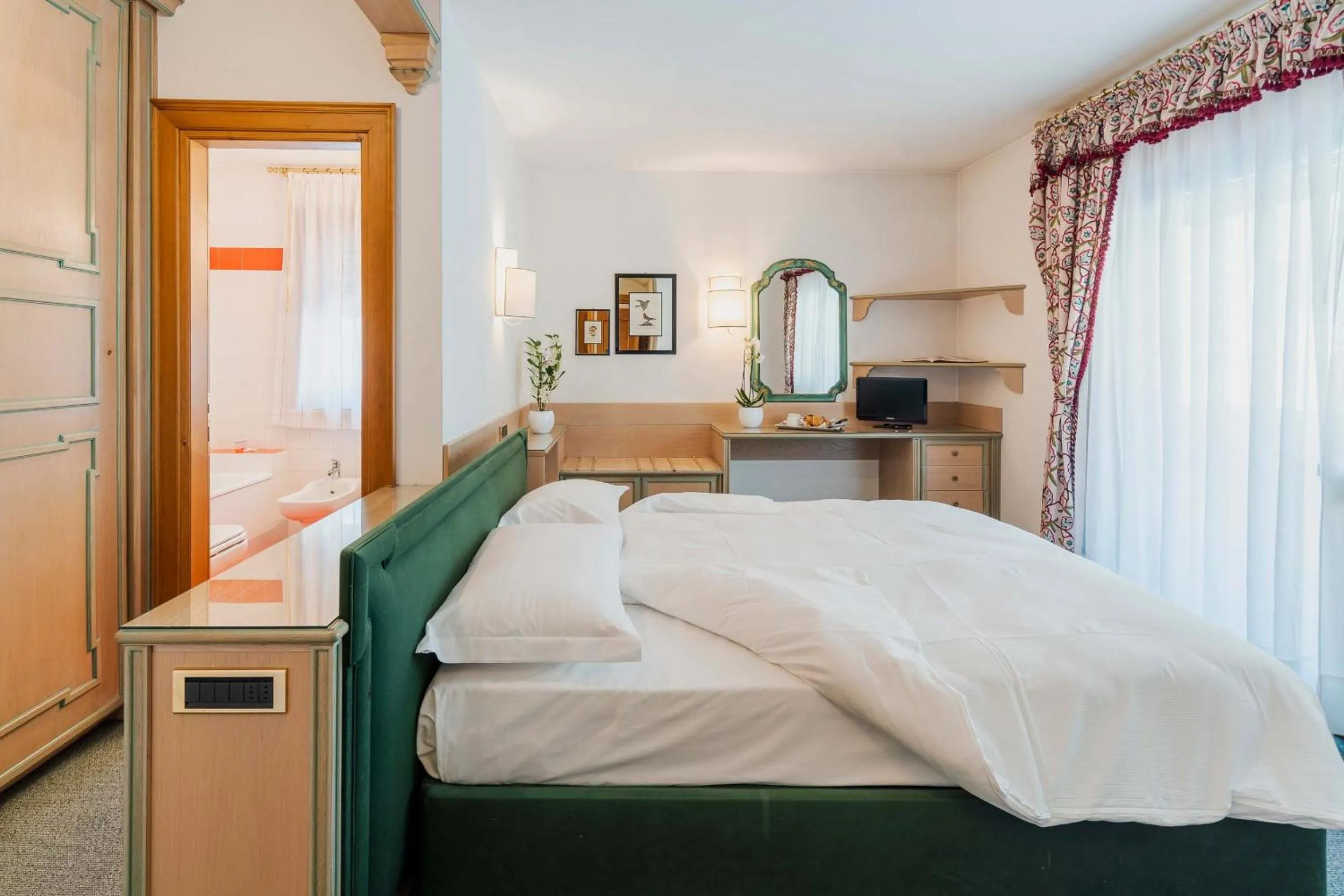 Bed in Hotel Capannina