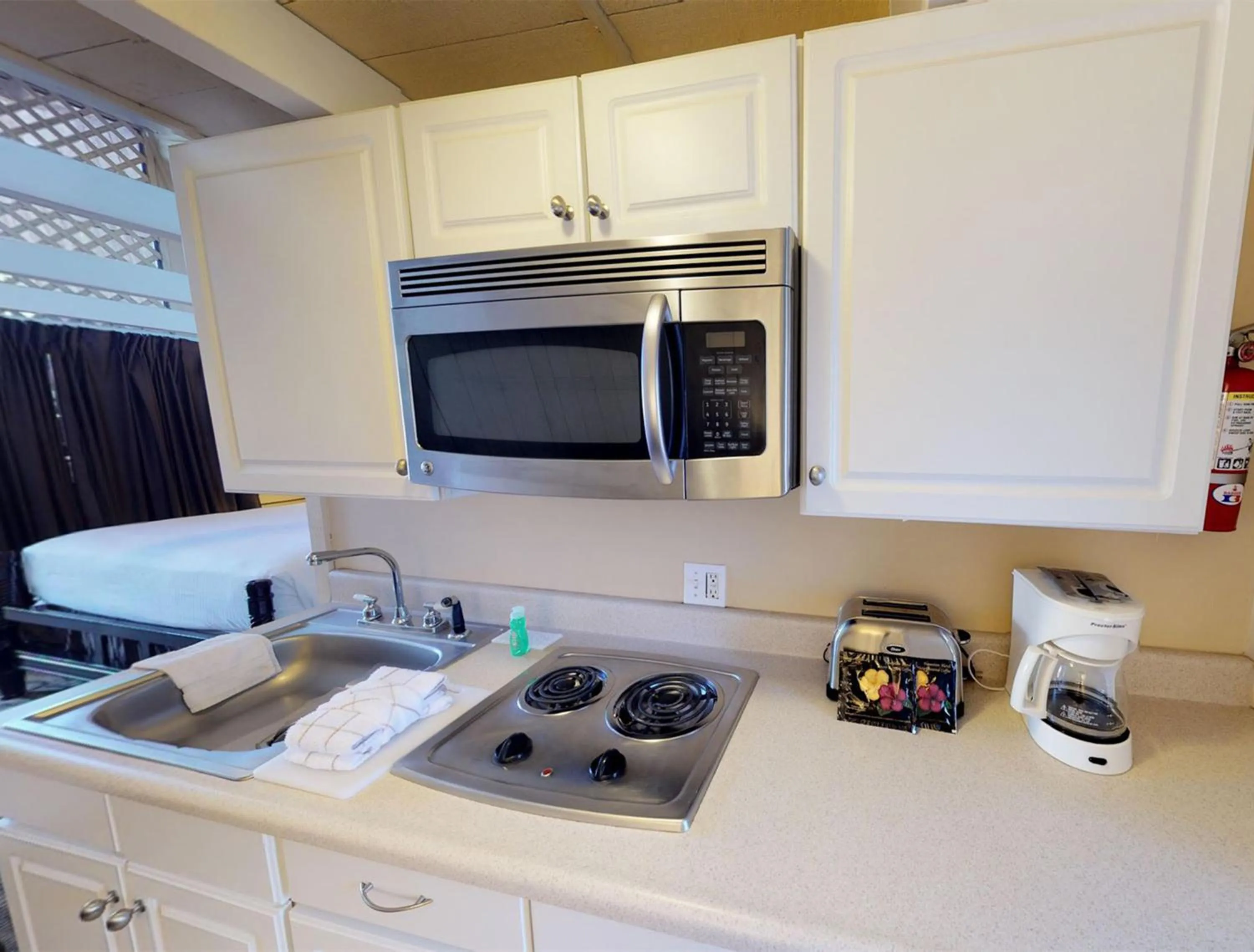 Kitchen or kitchenette in Hotel Moloka'i