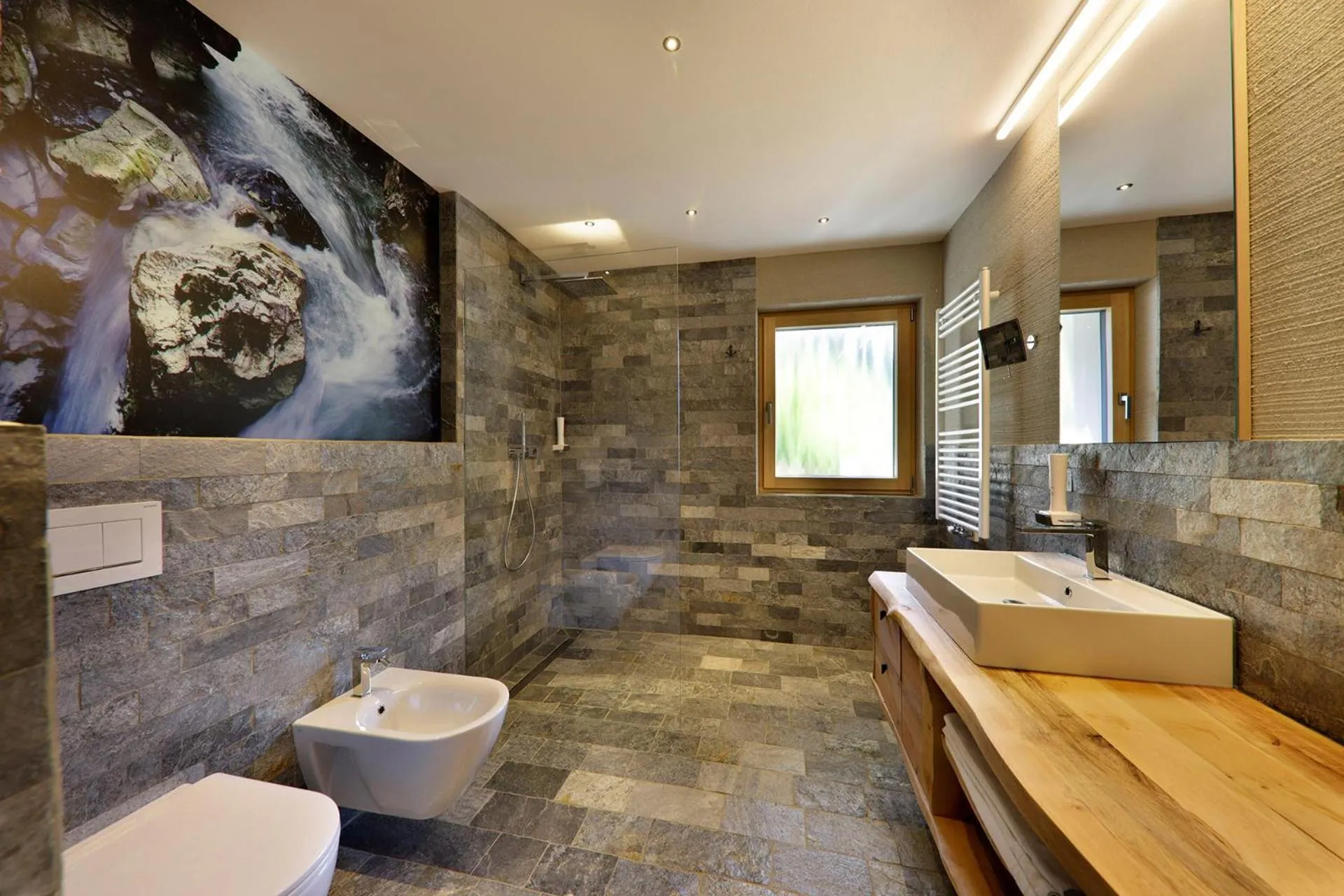 Shower in Hotel Ratschingserhof