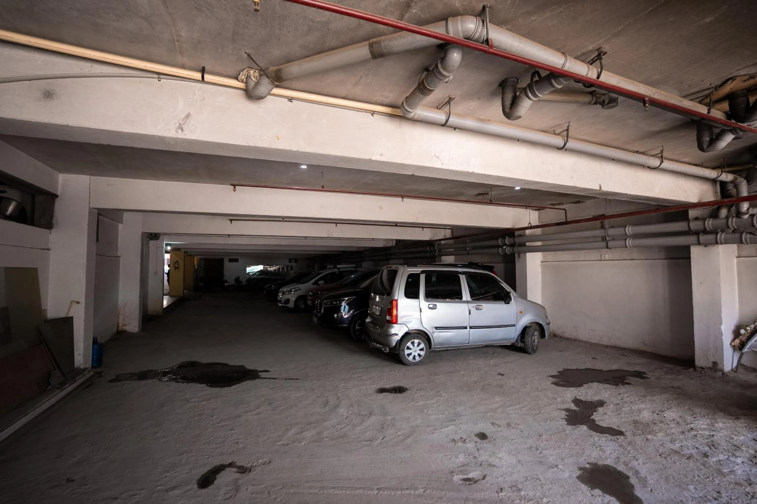 Parking in Hotel Radiance Courtyard