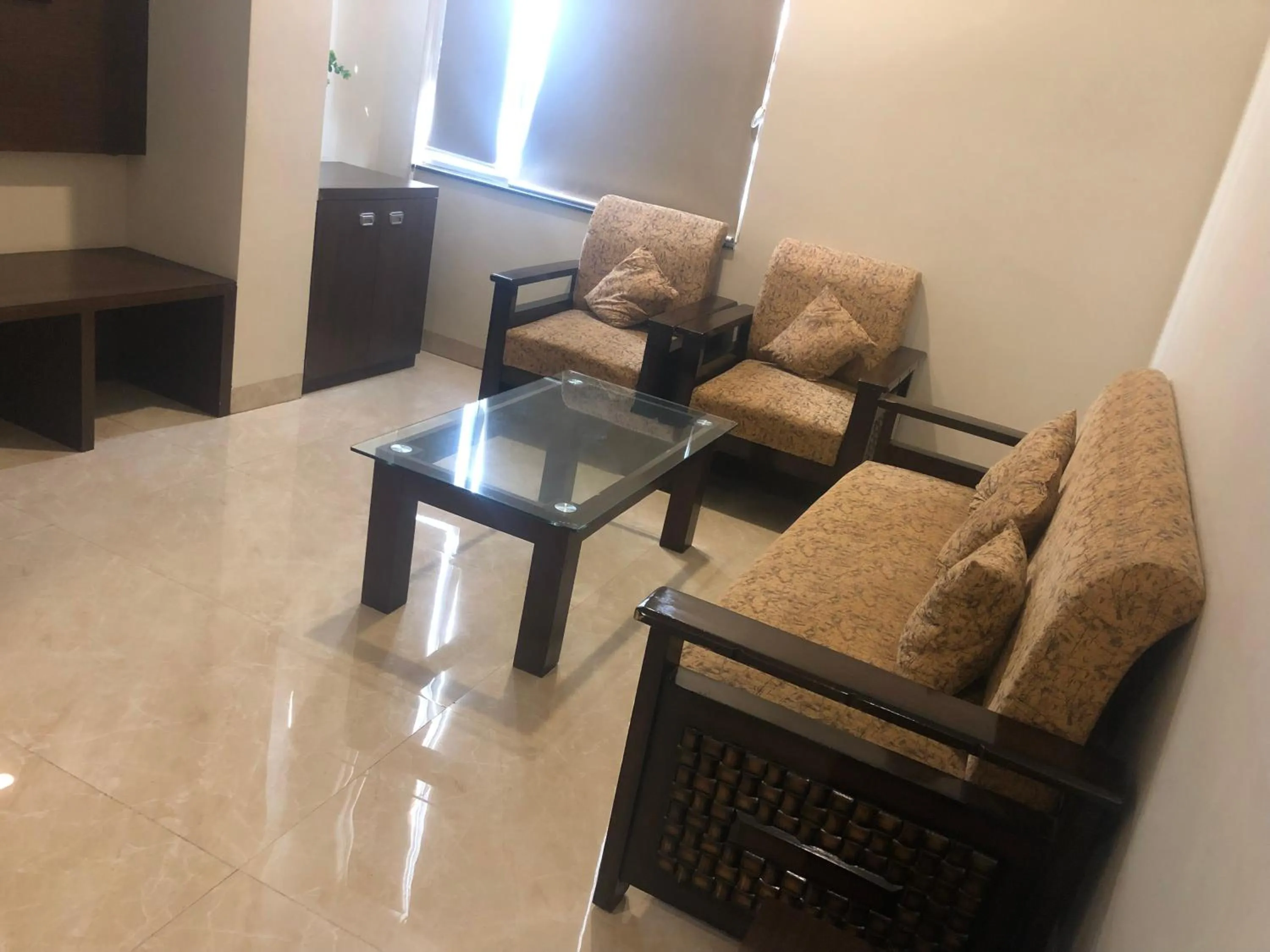 Living room in Hotel Radiance Courtyard