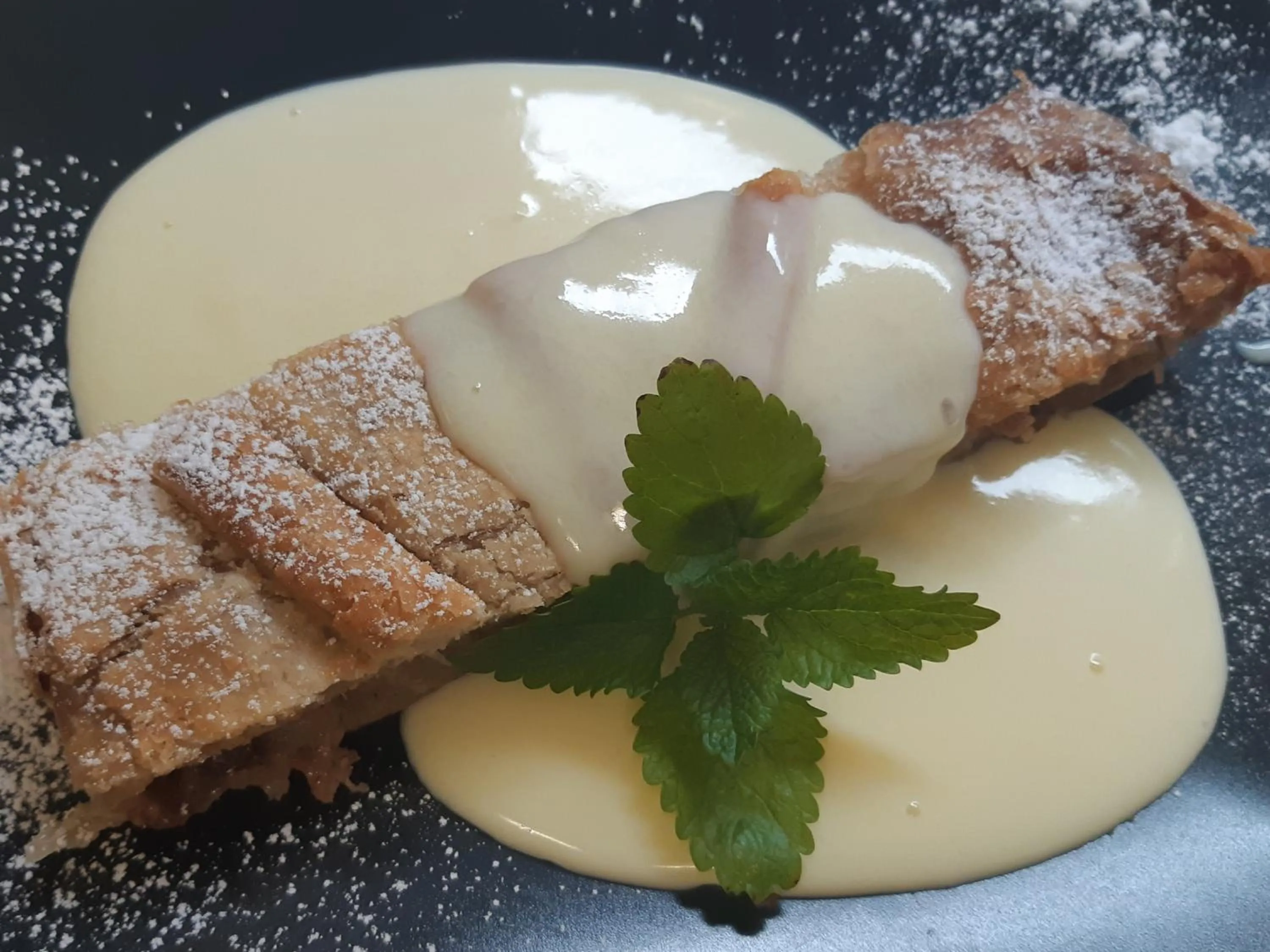 Food and drinks in Gasthof Weißkugel