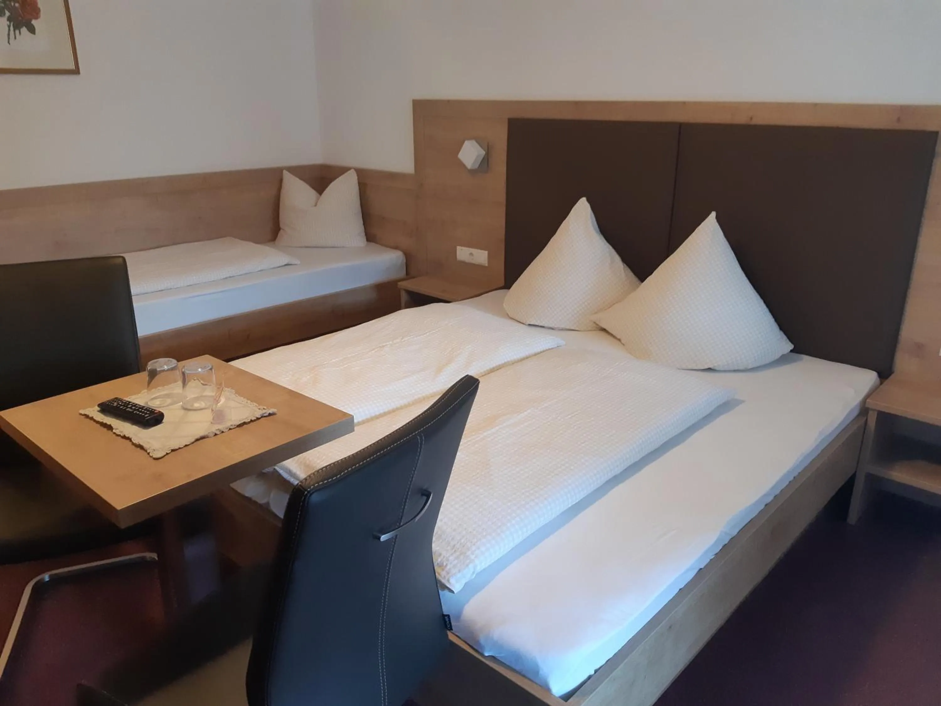 Photo of the whole room, Bed in Gasthof Weißkugel