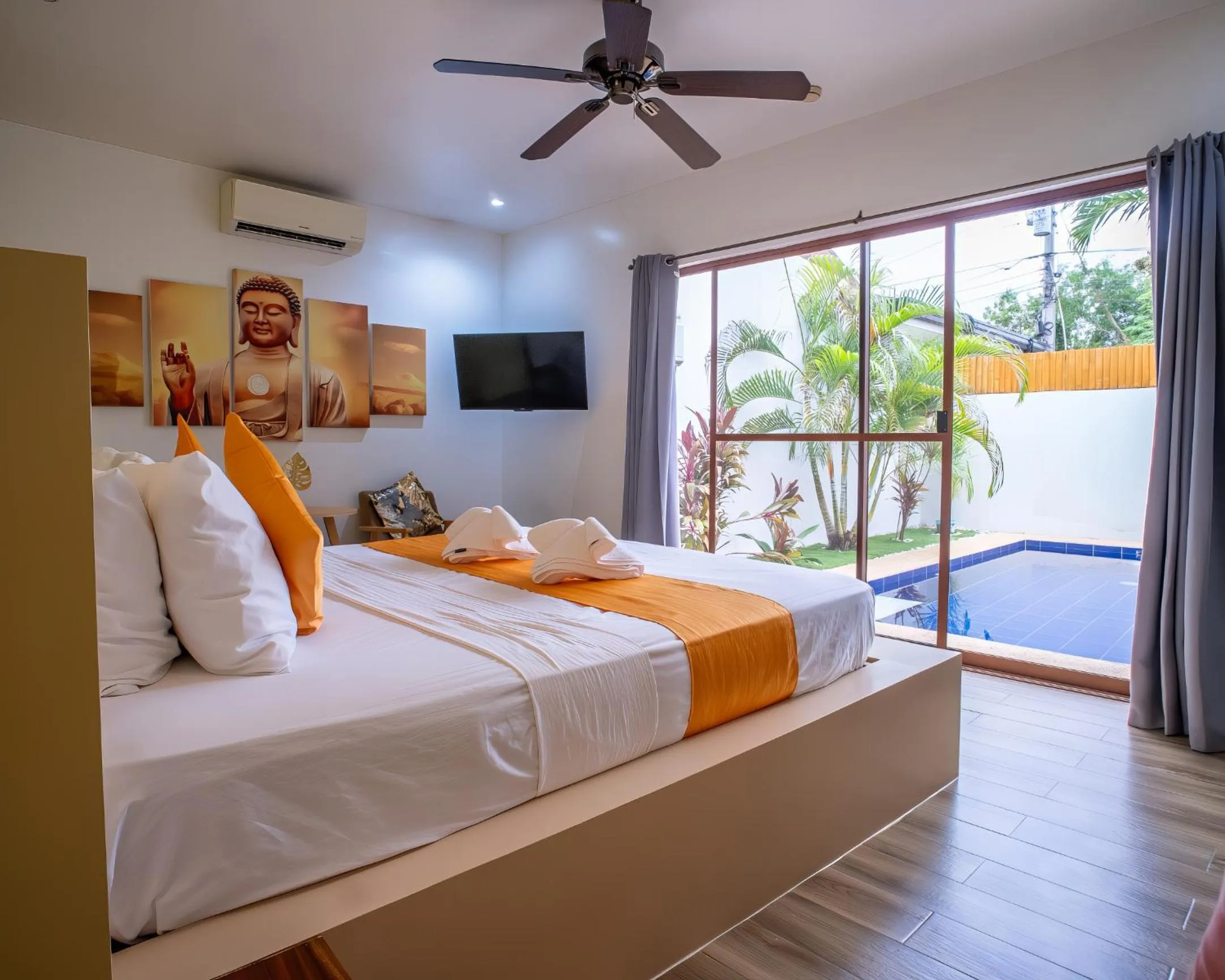 TV and multimedia, Bed in Bali Villas Panglao Bohol