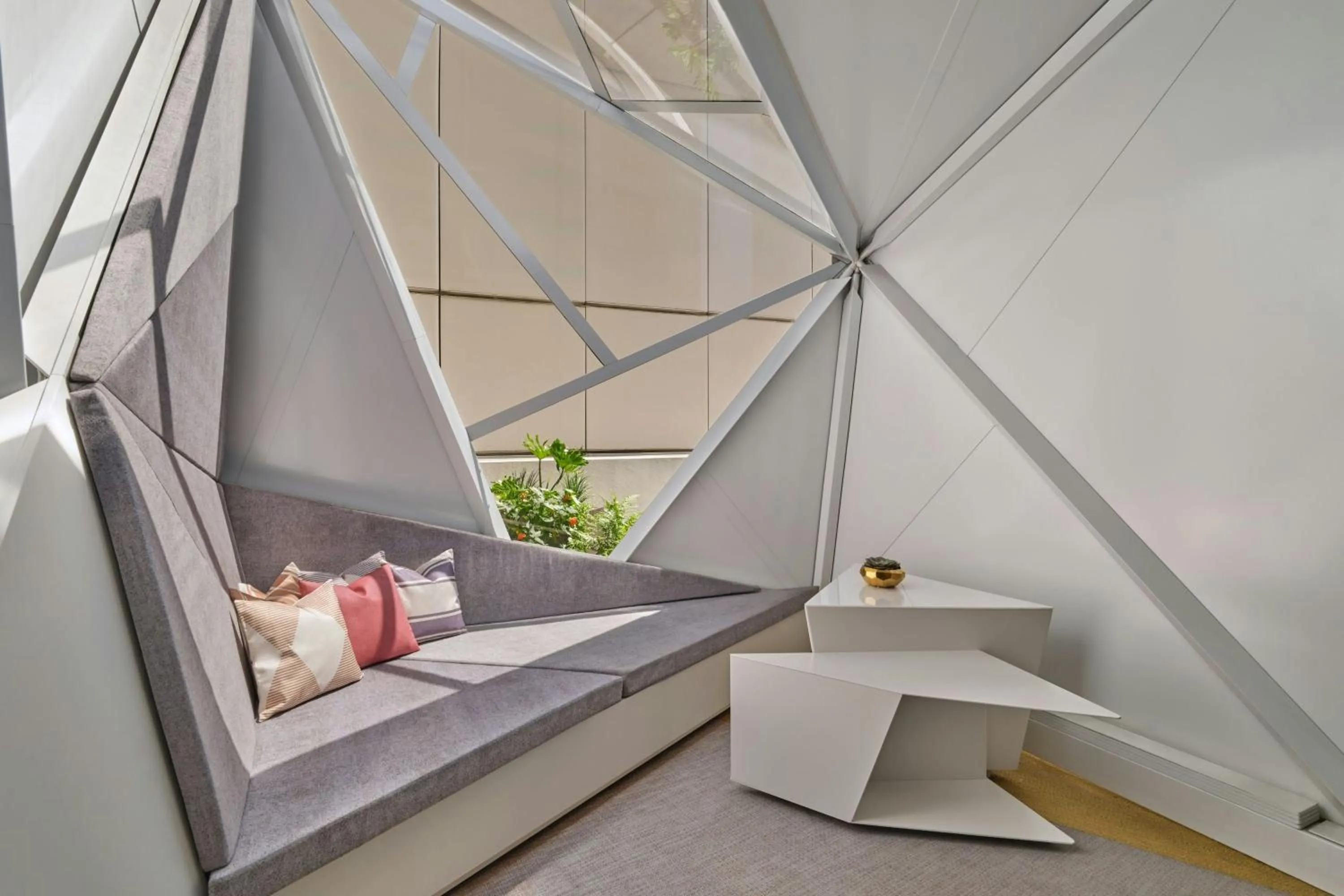 Bedroom, Bed in W San Francisco