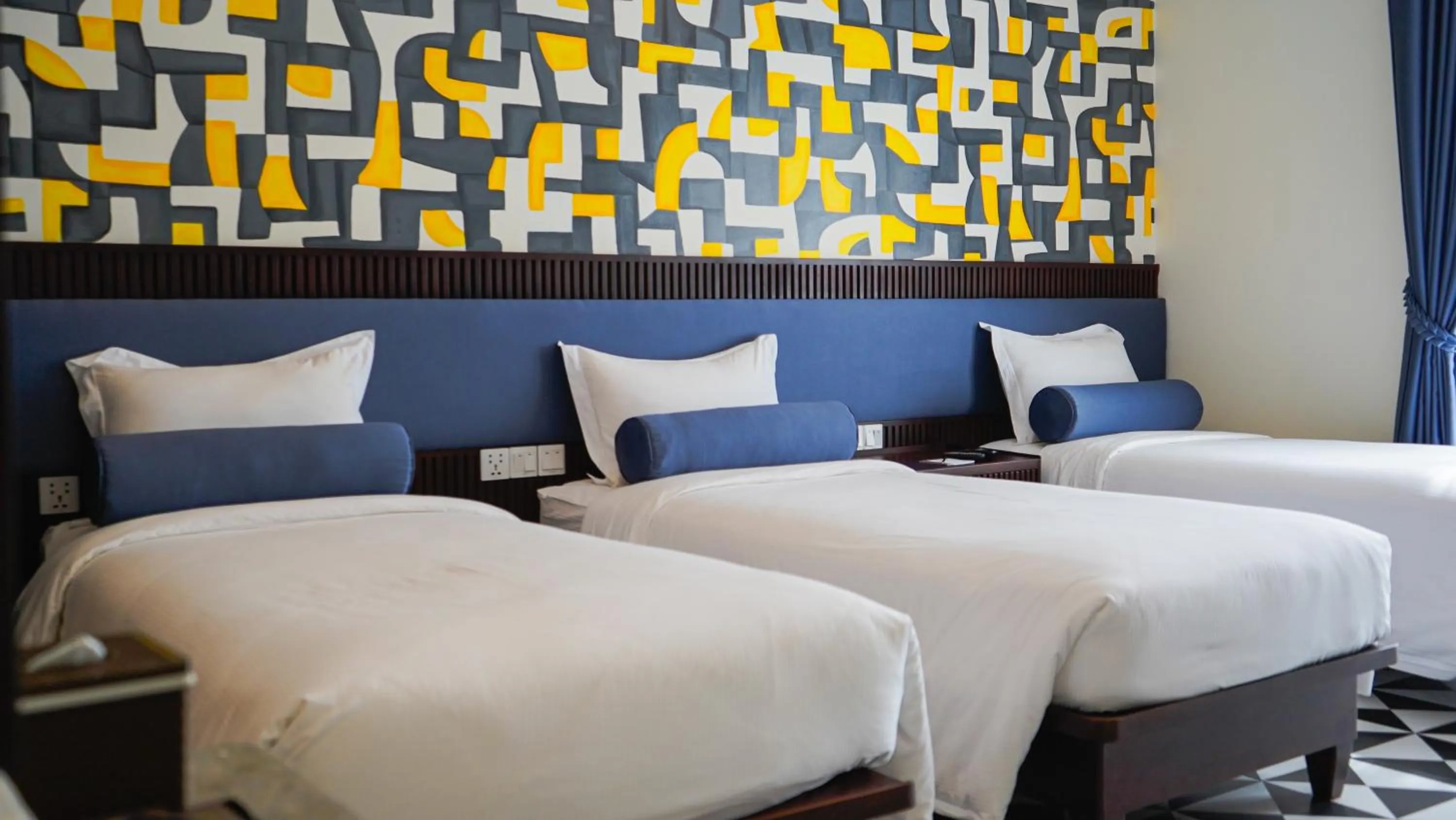 Bed in The Twizt - Lifestyle Hostel & Hotel