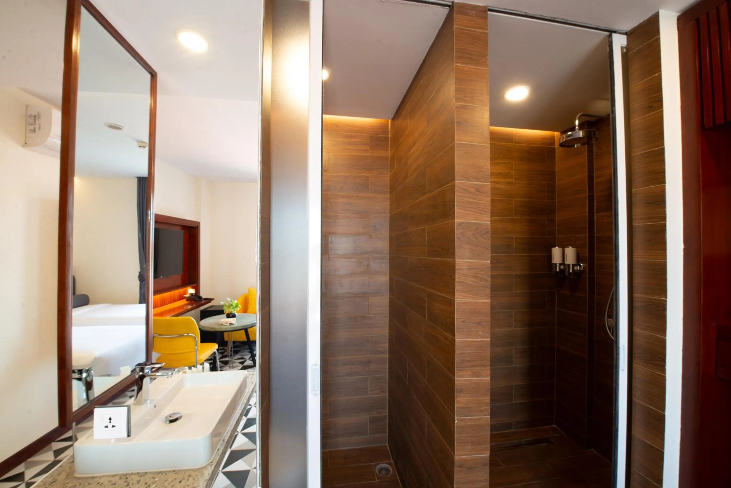 Bathroom in The Twizt - Lifestyle Hostel & Hotel