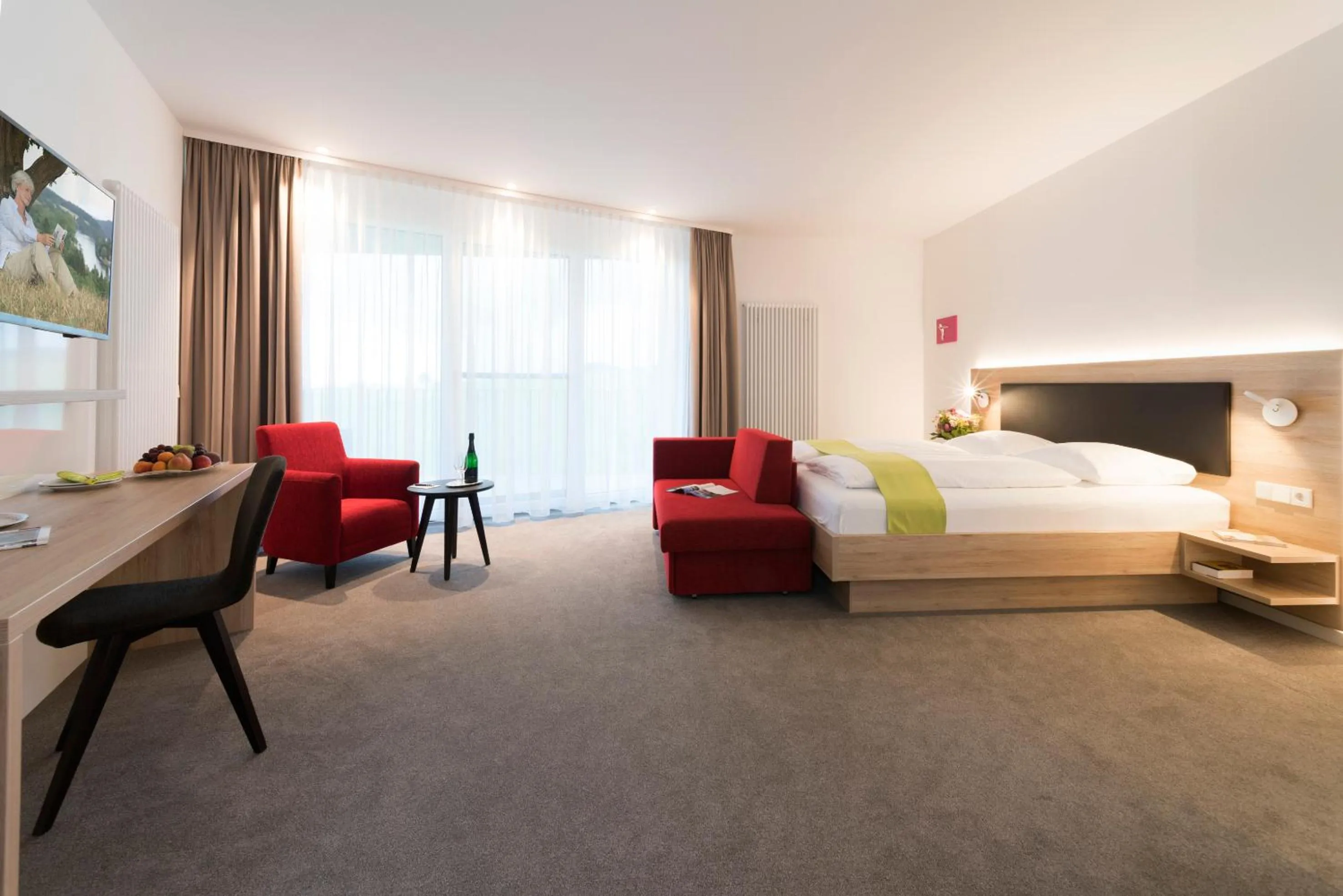 Photo of the whole room, Bed in Hotel St Elisabeth