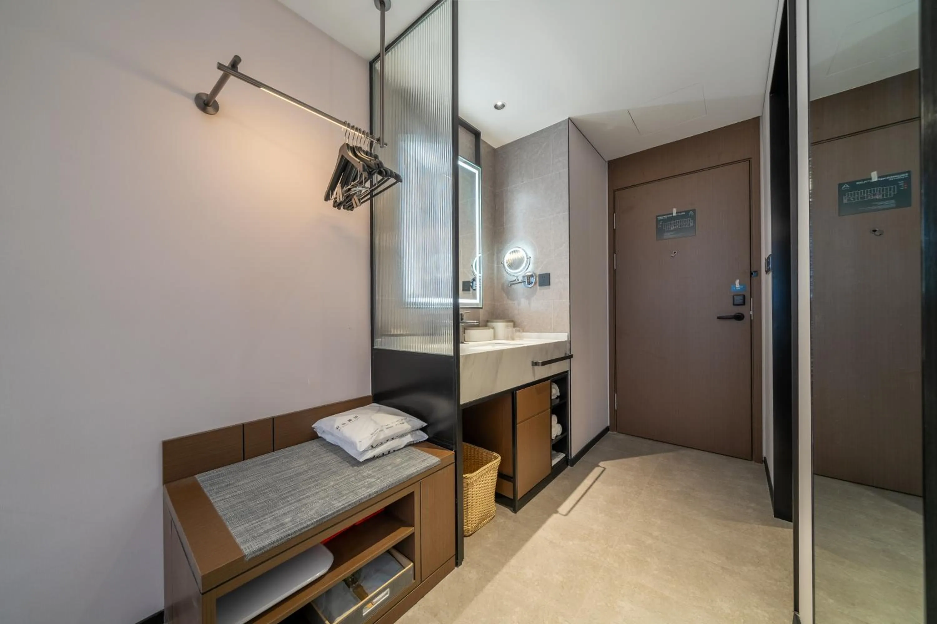 Photo of the whole room in Atour Hotel Chengdu Wuhou Temple Kuan Zhai Alleys