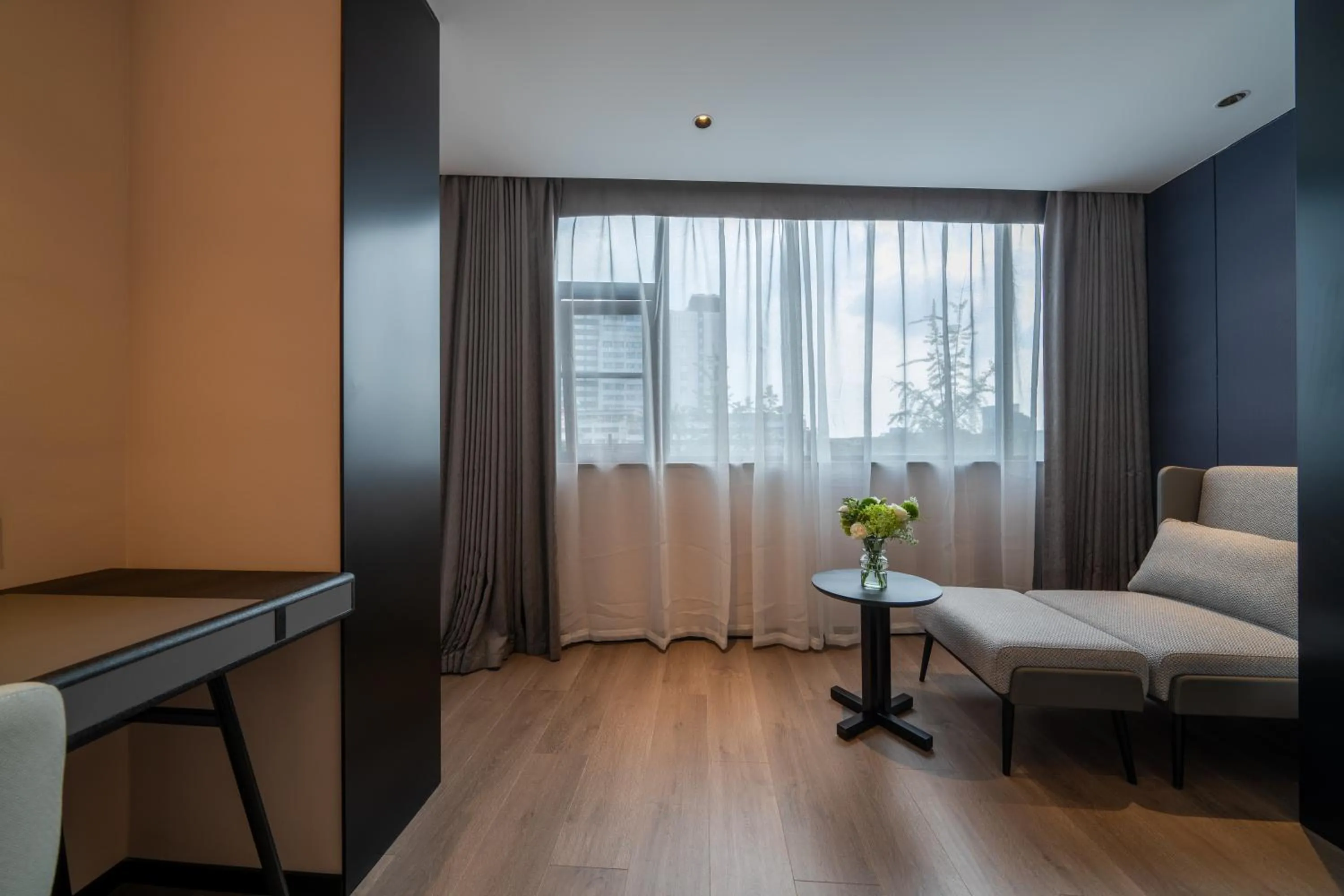 Living room in Atour Hotel Chengdu Wuhou Temple Kuan Zhai Alleys