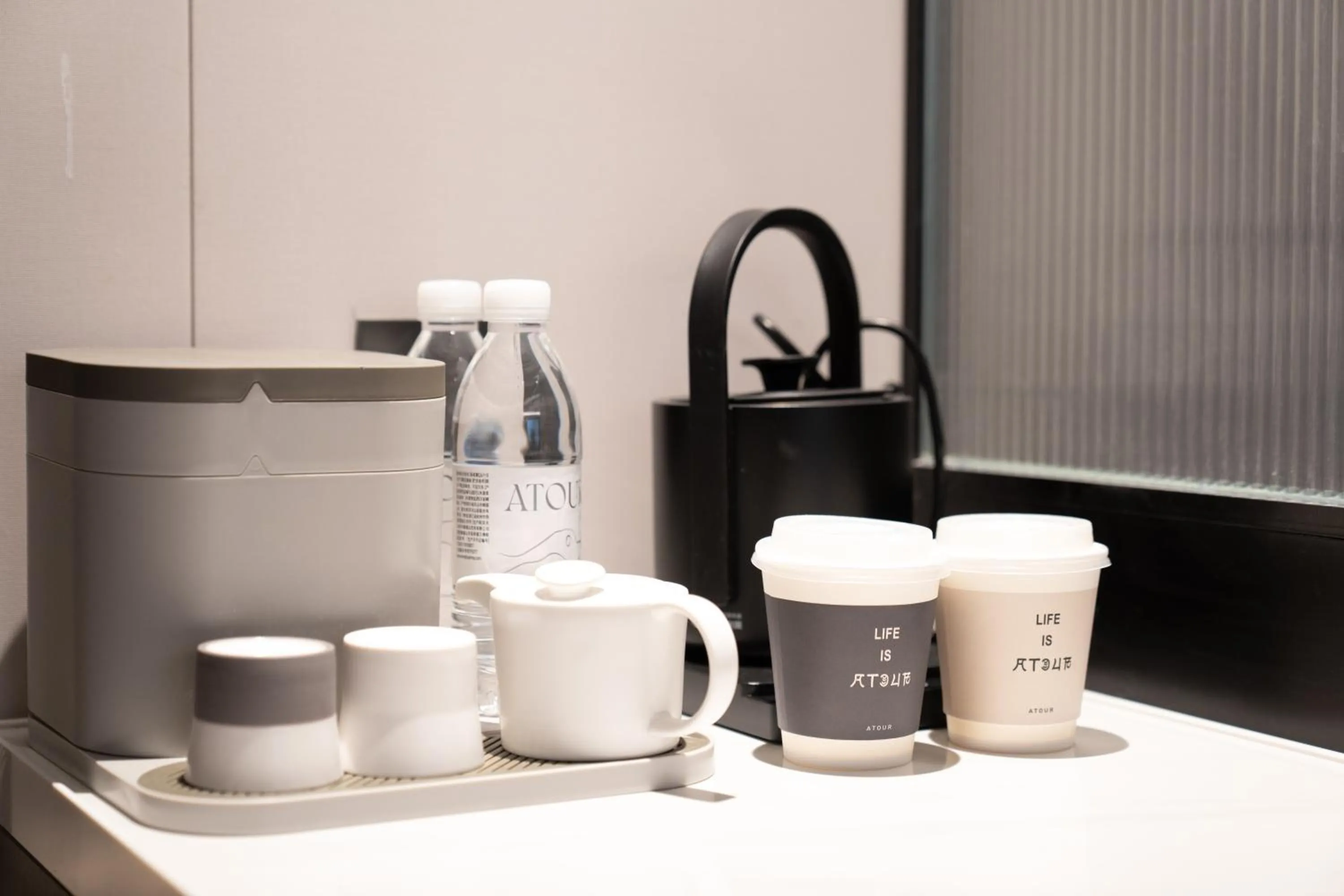 Coffee/tea facilities in Atour Hotel Chengdu Wuhou Temple Kuan Zhai Alleys