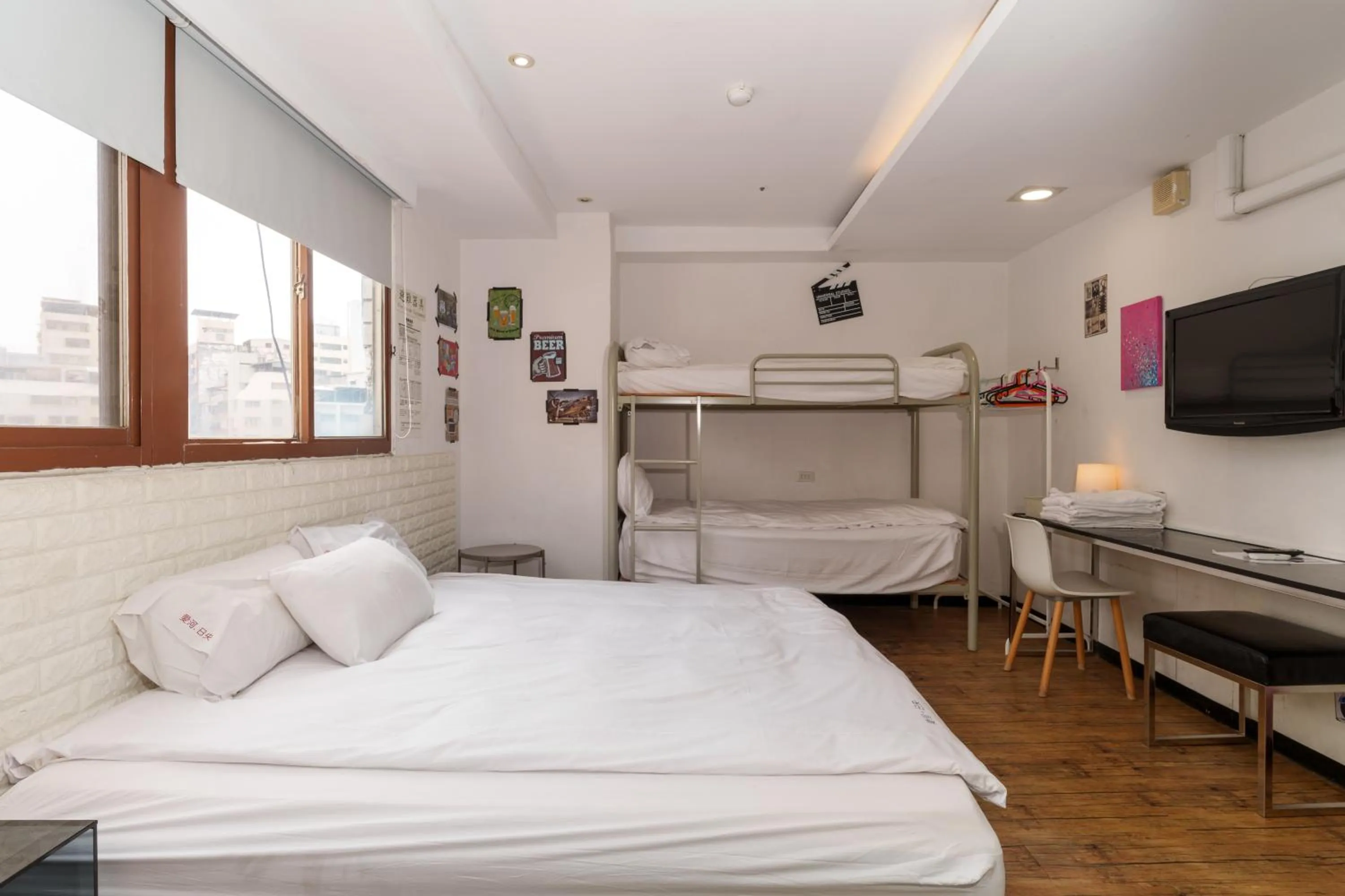 Bedroom, Bed in Love River Inn 愛河日央