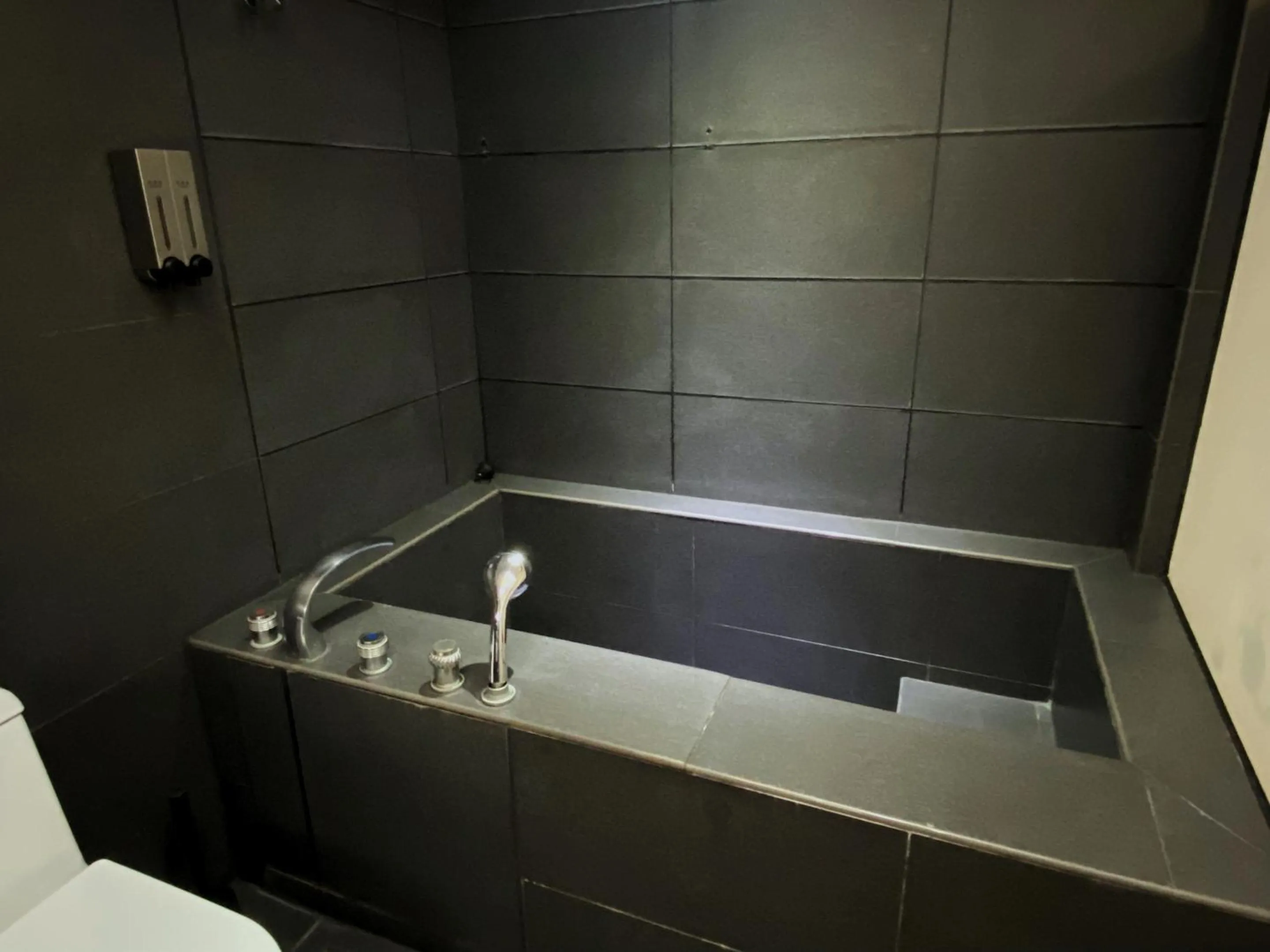 Bathroom in Love River Inn 愛河日央