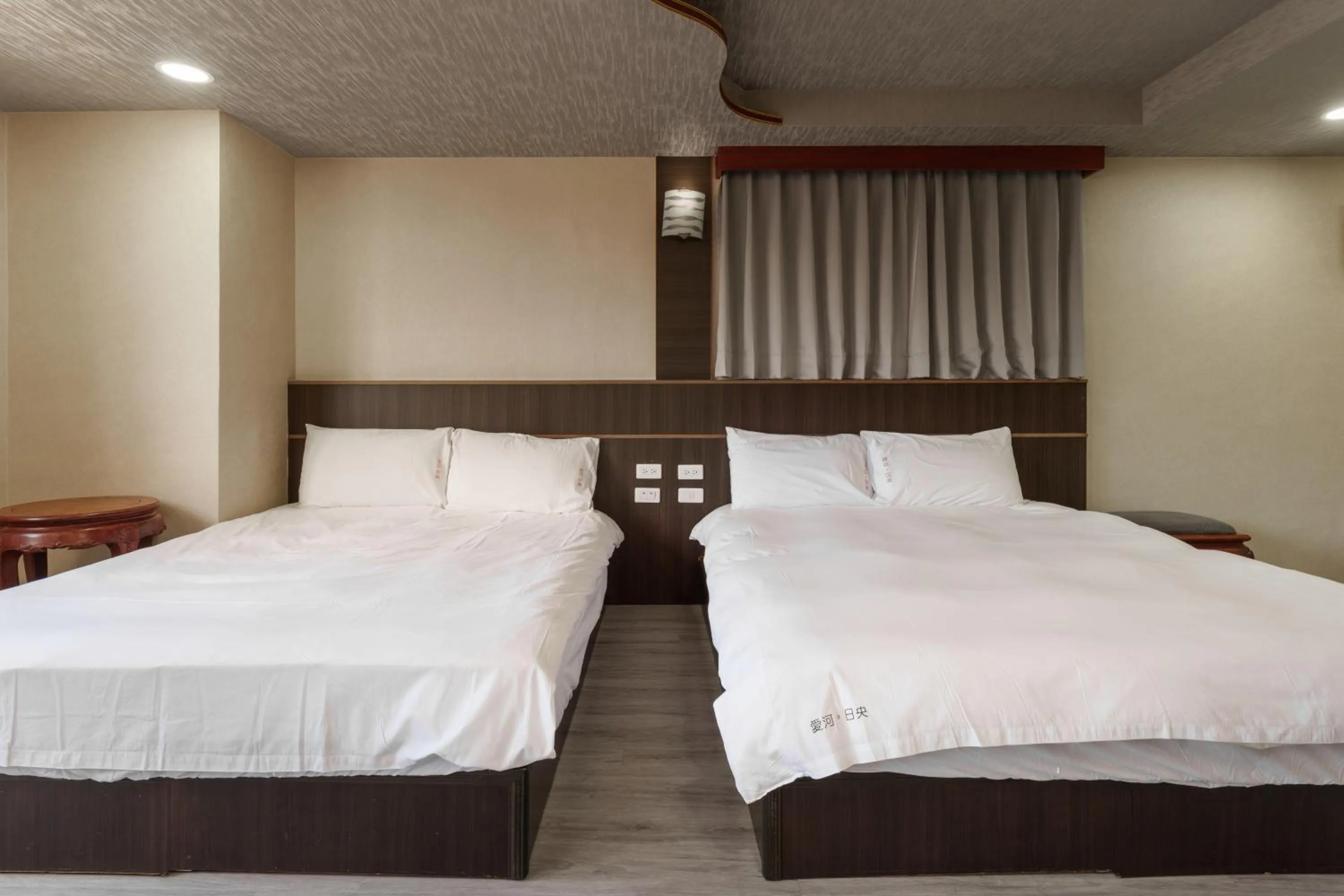 Bedroom, Bed in Love River Inn 愛河日央
