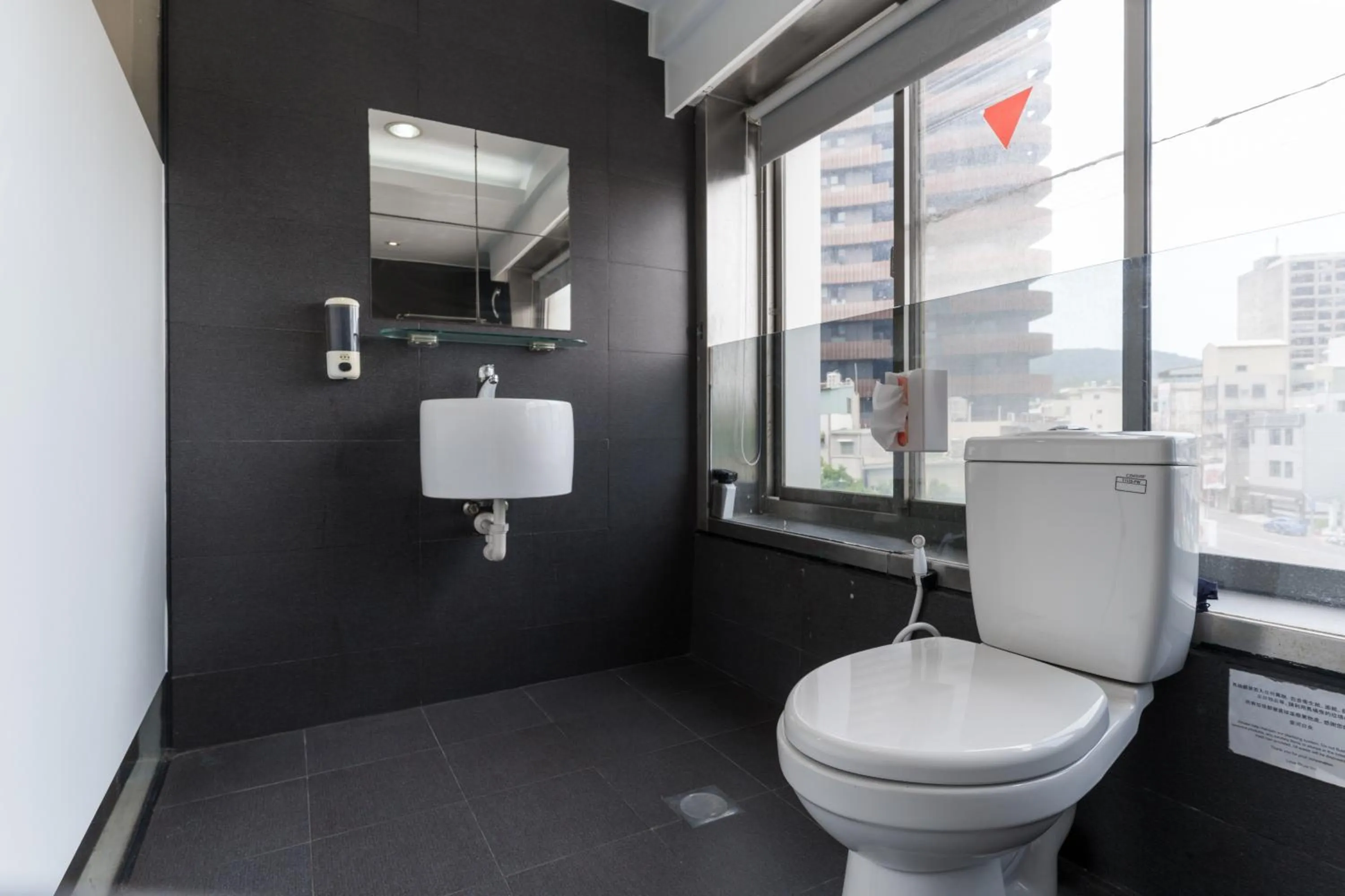 Bathroom in Love River Inn 愛河日央