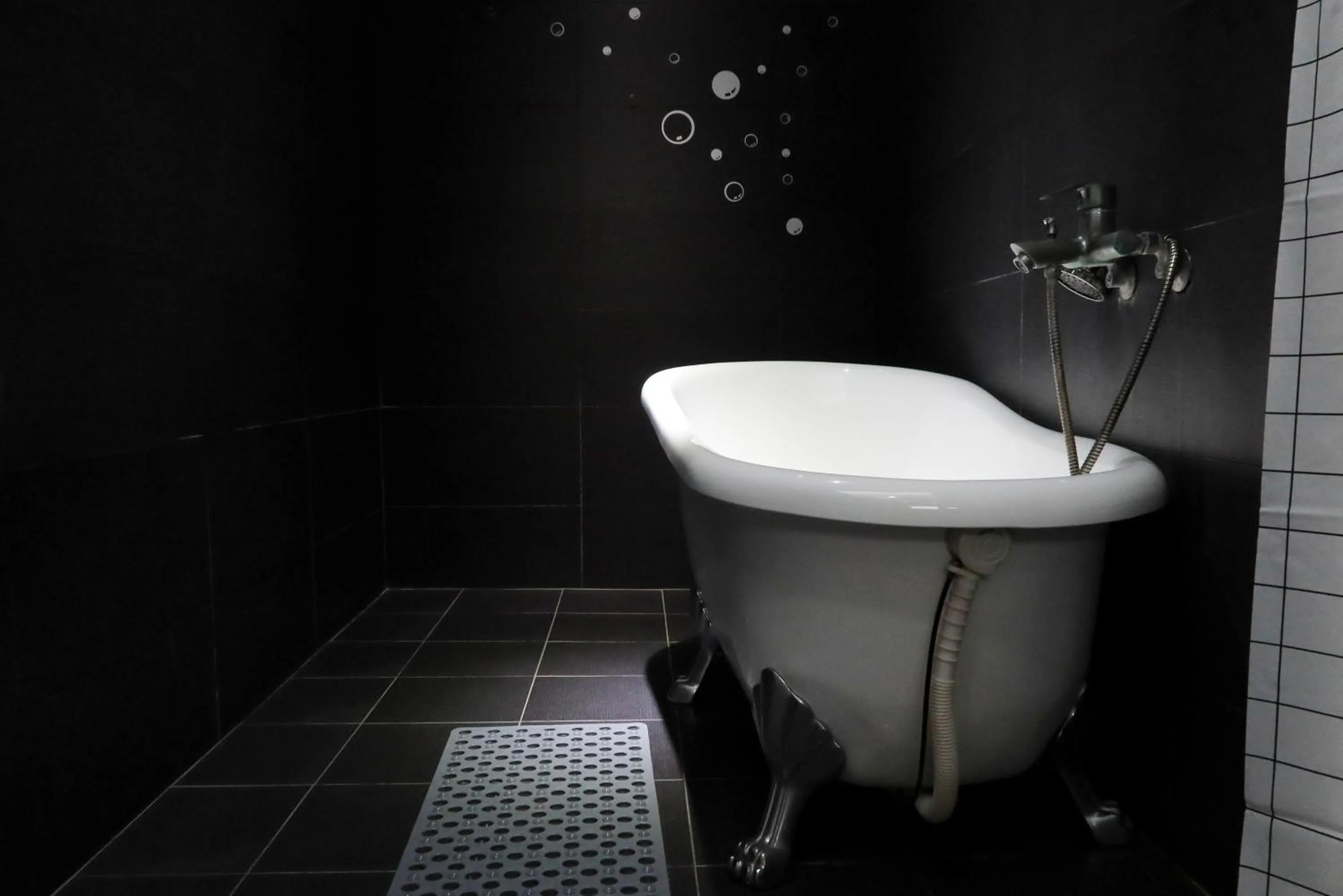 Bathroom in Love River Inn 愛河日央