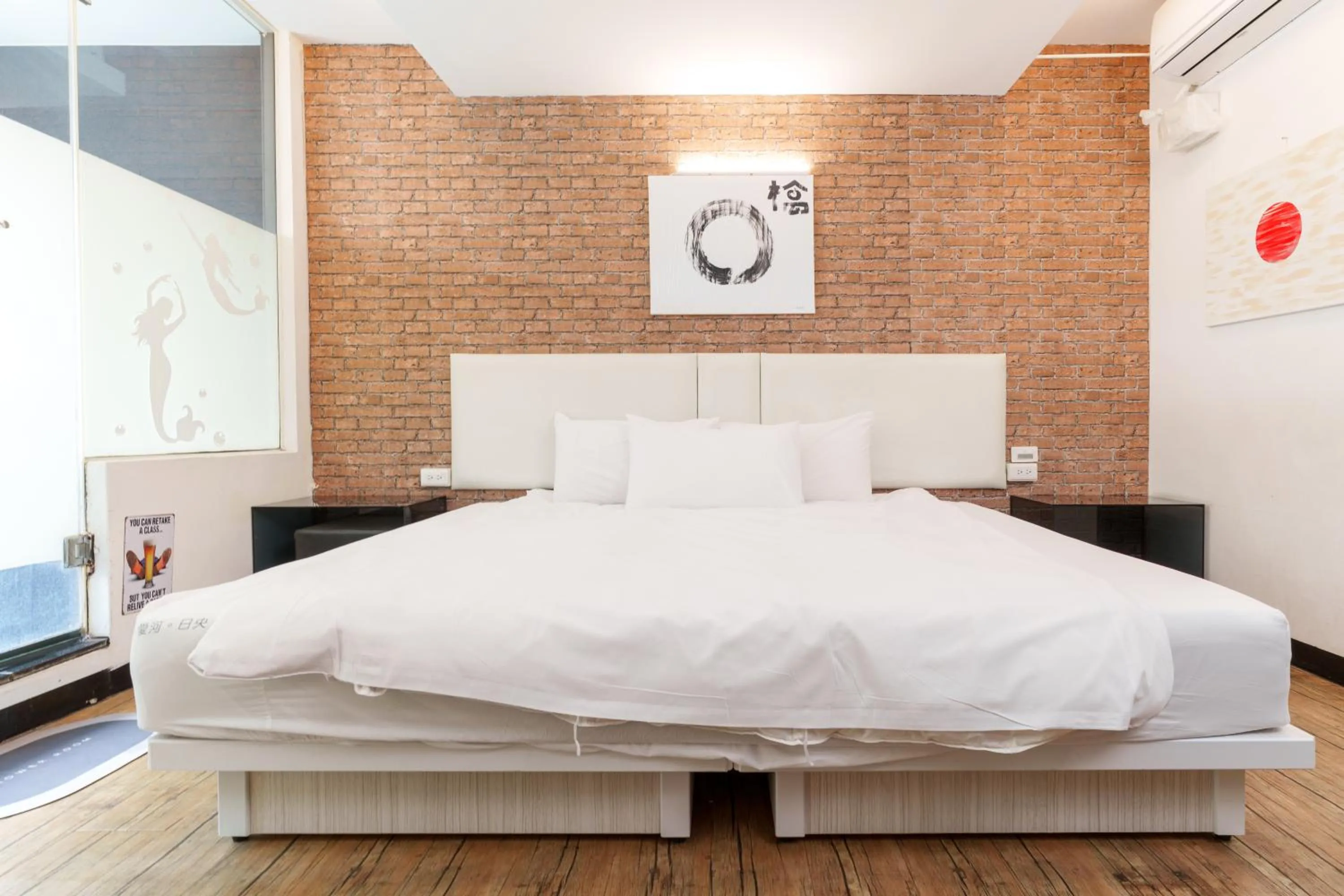 Bedroom, Bed in Love River Inn 愛河日央