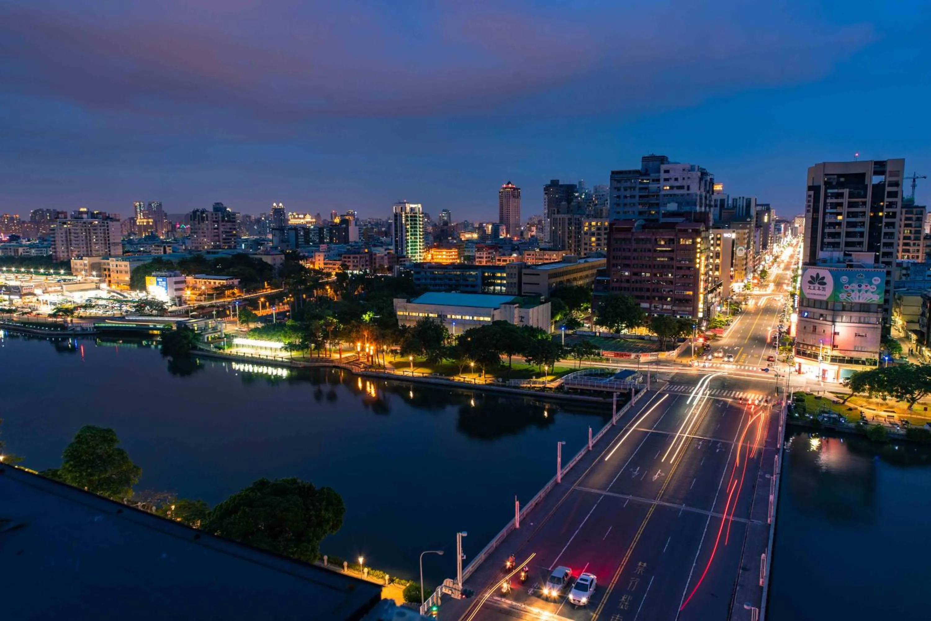 Neighbourhood in Love River Inn 愛河日央