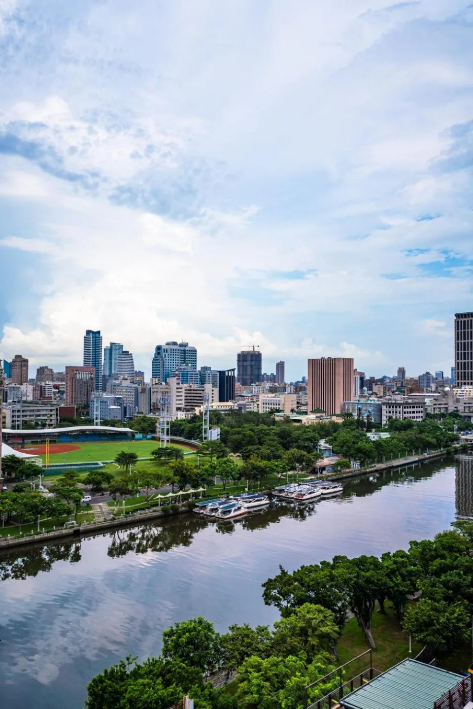 Landmark view in Love River Inn 愛河日央